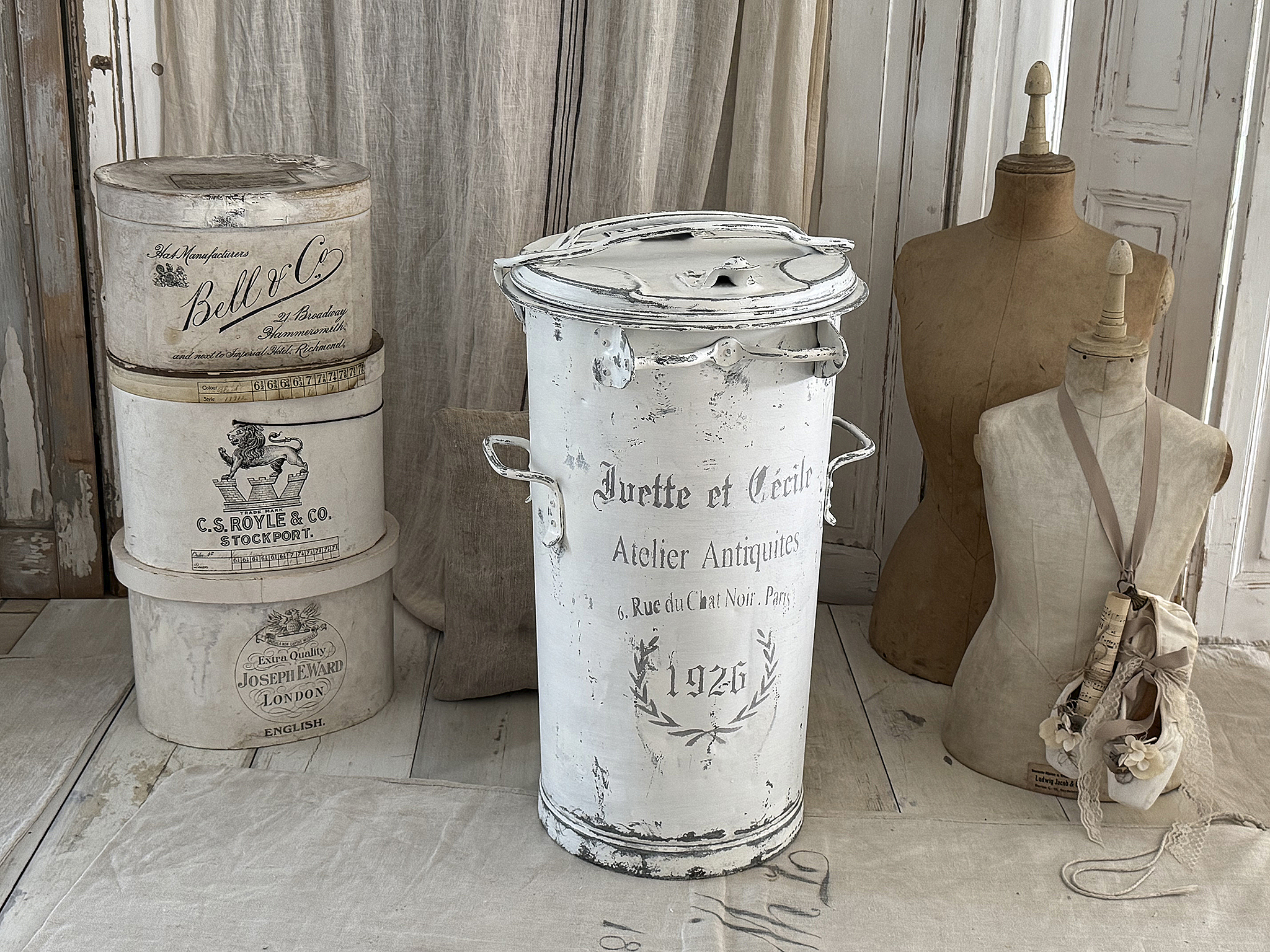 Alte große Zinkmülltonne 1926***