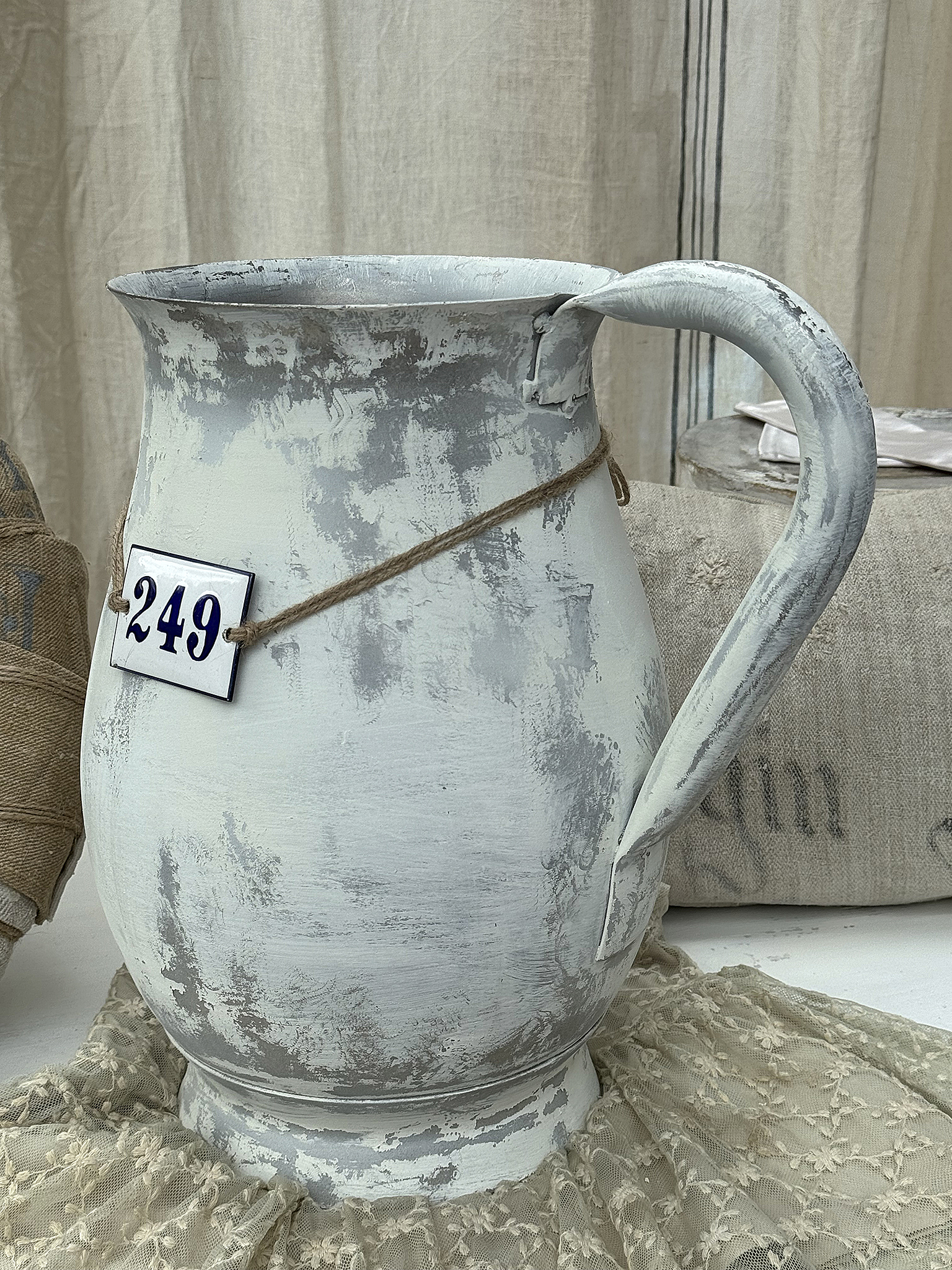 Alte große Zinkblechkanne mit Emailleschild – Vintage*** Alte große Zinkblechkanne mit Emailleschild – Vintage***
