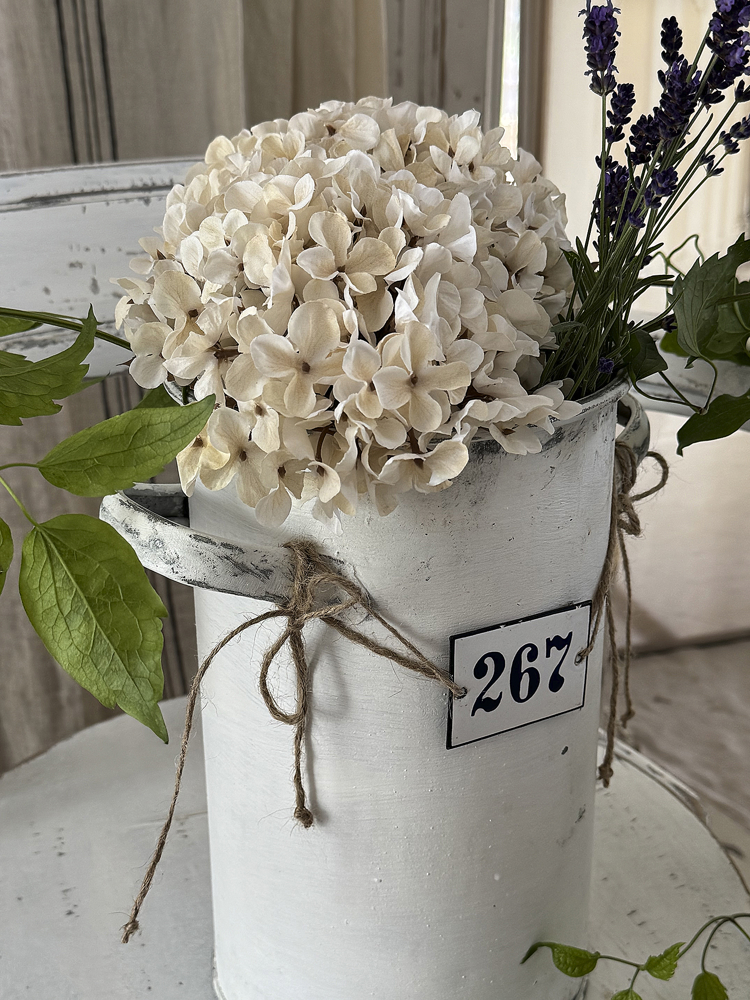 Alter Zinktopf im Shabby Chic mit Emaille-Schildchen Nr. 267***