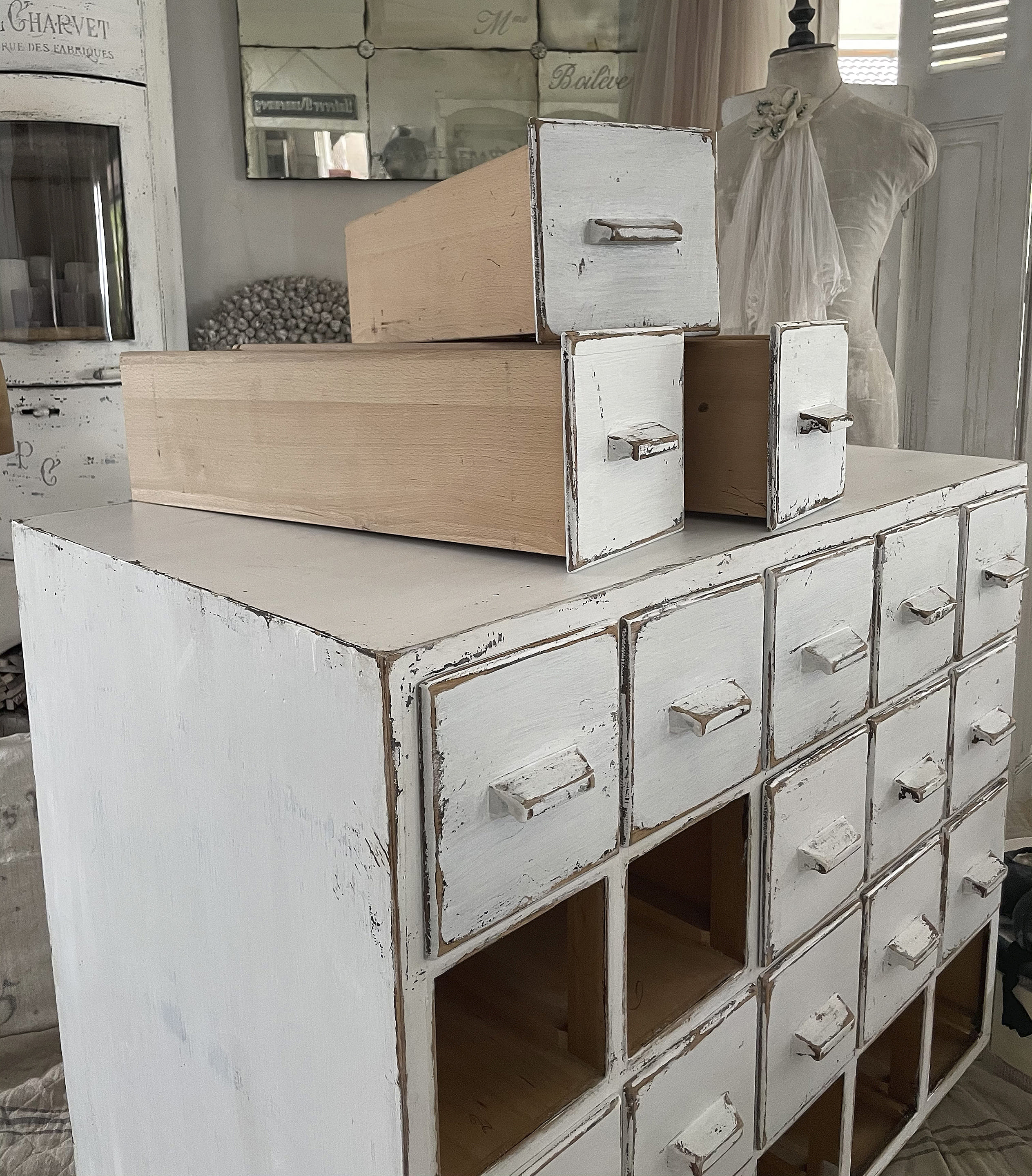 Alter Schubladen Apothekerschrank Brocante