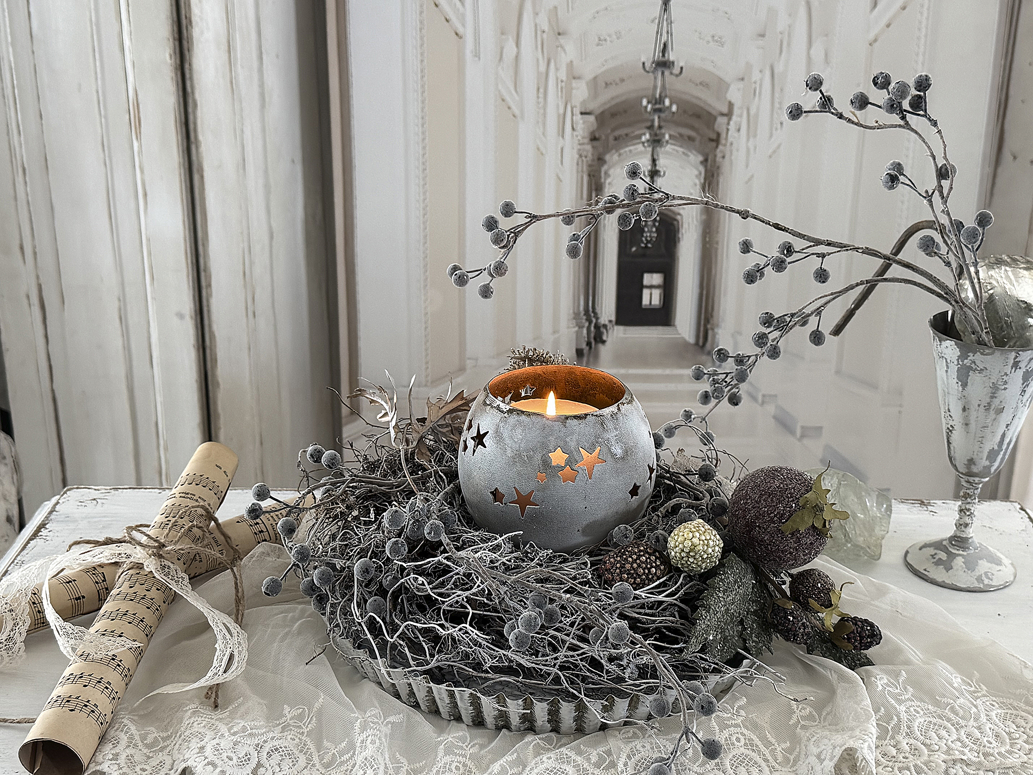 Adventsgesteck mit nostalgischem Sternenwindlicht – Winterlicher Frostzauber im Shabby Chic***