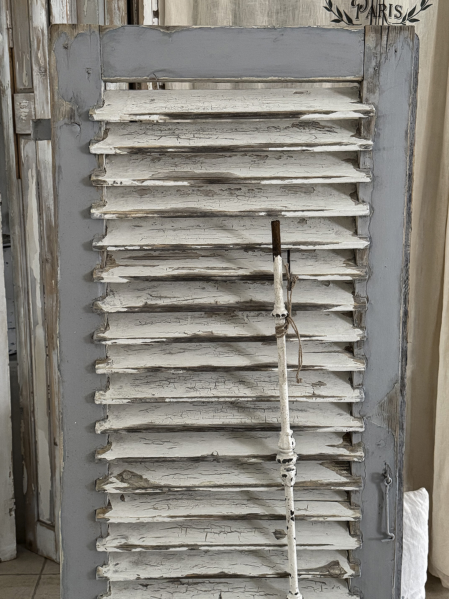  Wunderschöner antiker Lamellenladen mit Geländerstab***