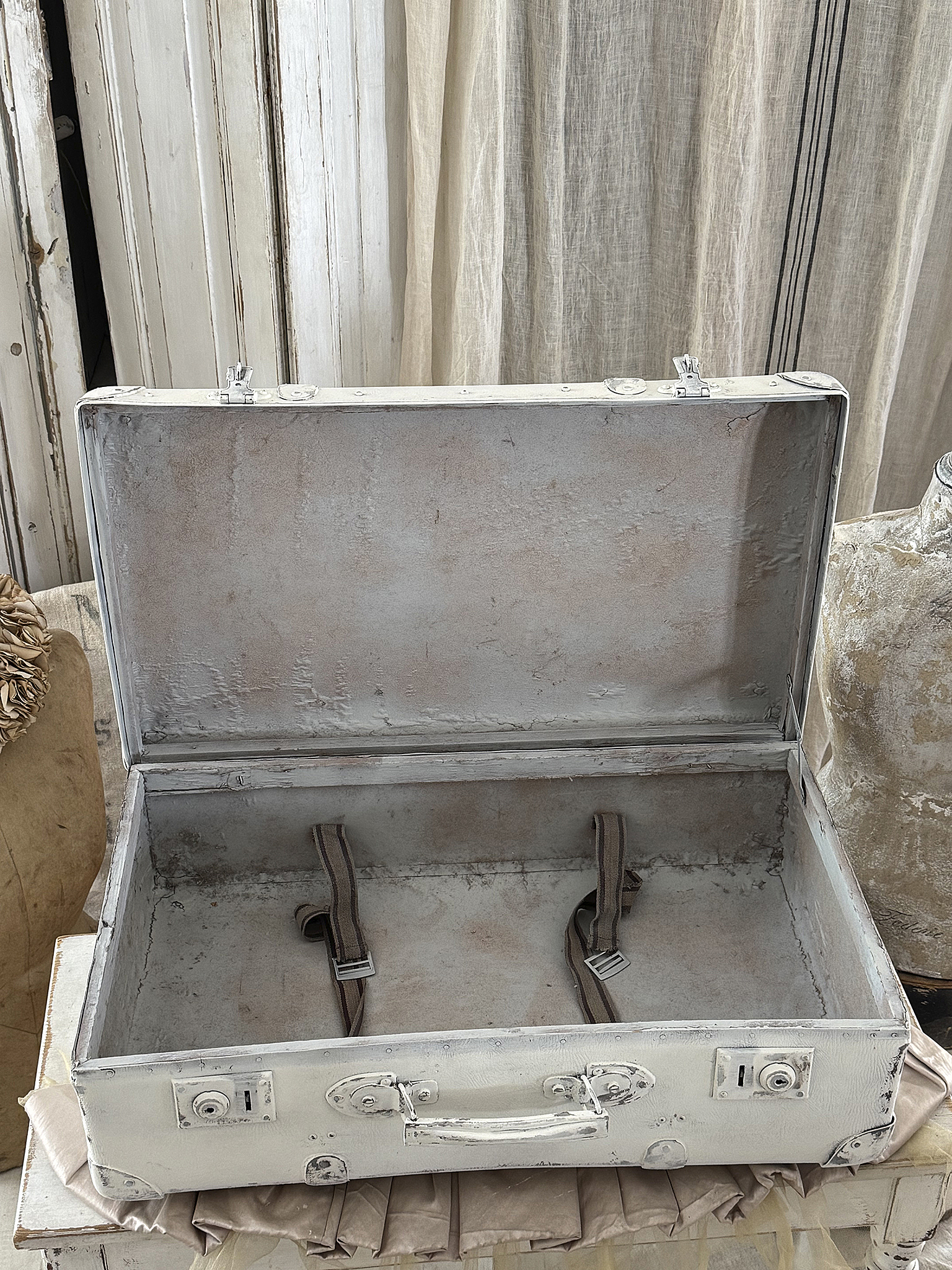 Eleganter Vintage-Hartschalenkoffer im französischen Shabby-Chic***