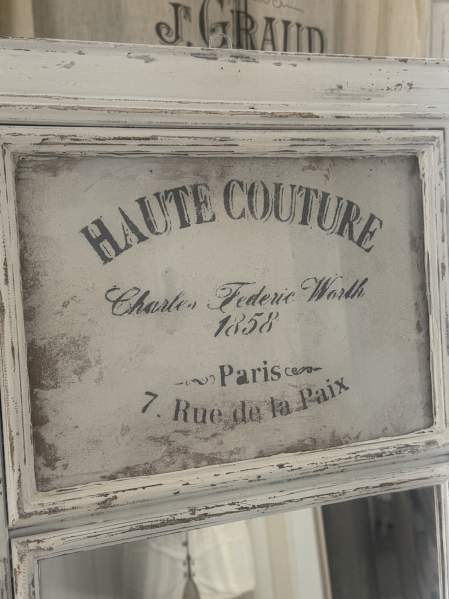 Großer Shabby Spiegel – Haute Couture Paris***