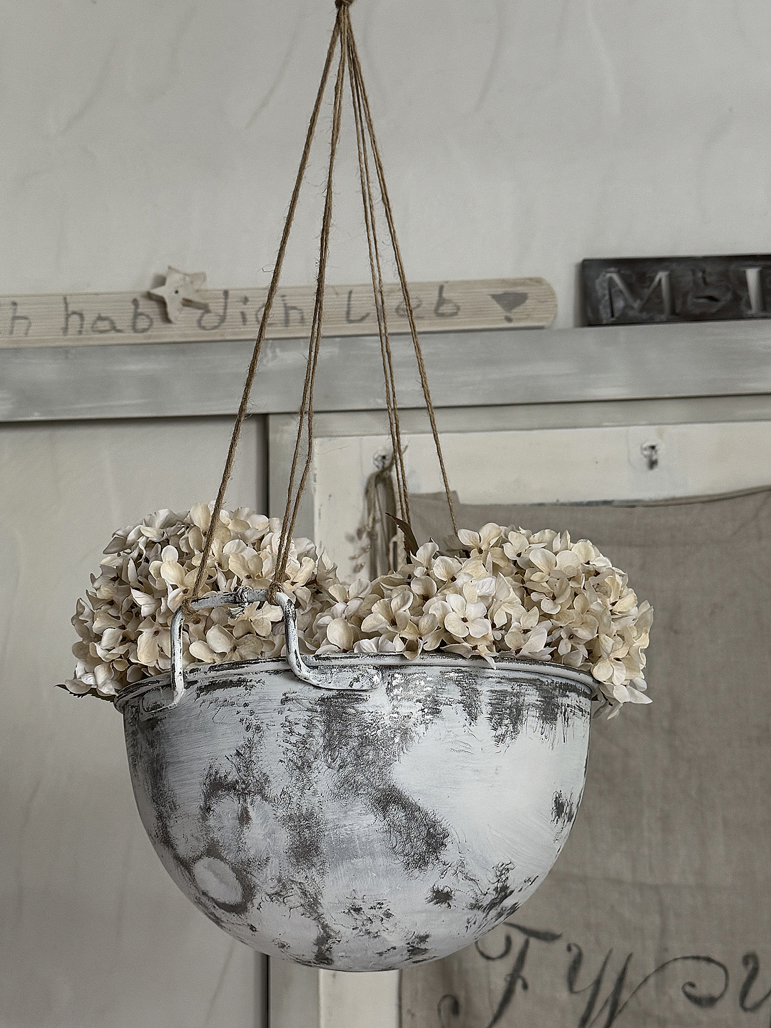 Alte halbkugelförmige Zinkschüssel zum Hängen – charmantes Shabby-Unikat mit Patina***