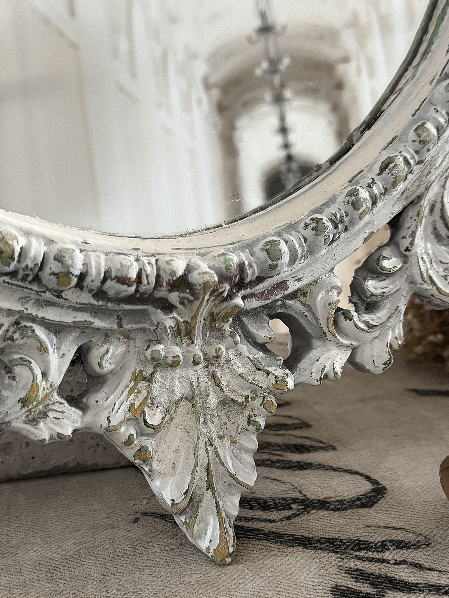 Romantischer alter Wandspiegel***