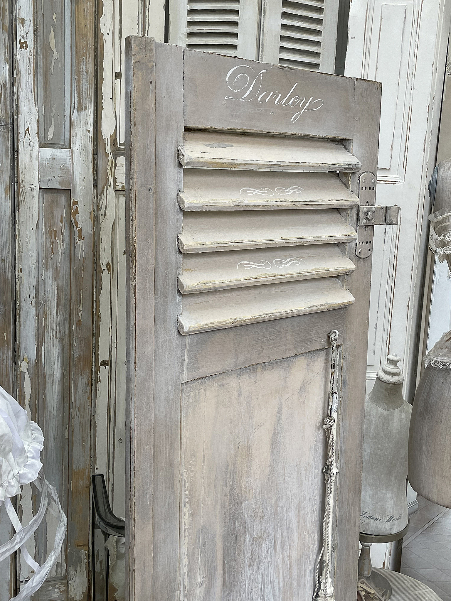 Antiker Fensterladen Darley*** Antiker Fensterladen Darley***