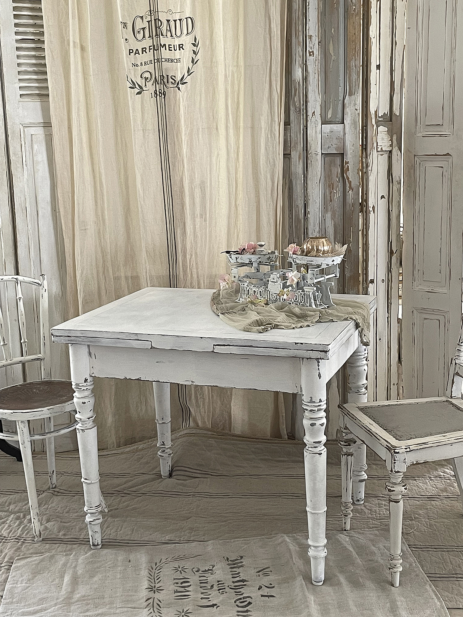 Antiker Shabby Gründerzeit-Esstisch / ausziehbar*** Antiker Shabby Gründerzeit-Esstisch / ausziehbar***