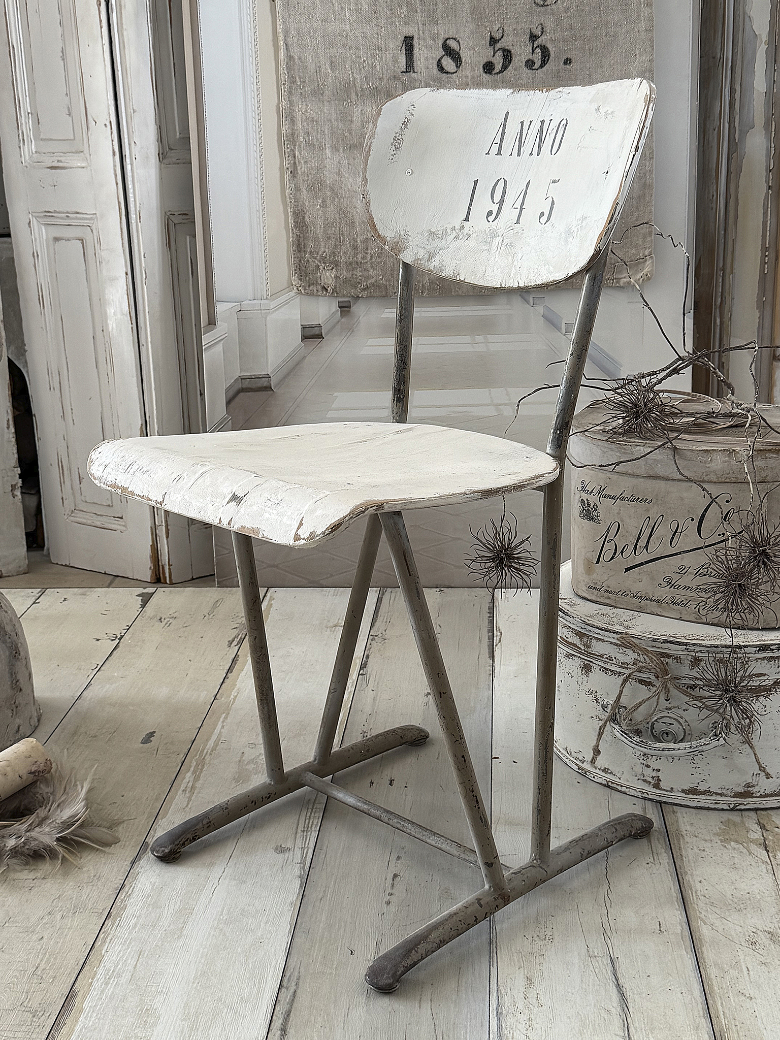 Alter Werkstattstuhl im Shabby Chic mit charmantem Vintage-Flair***