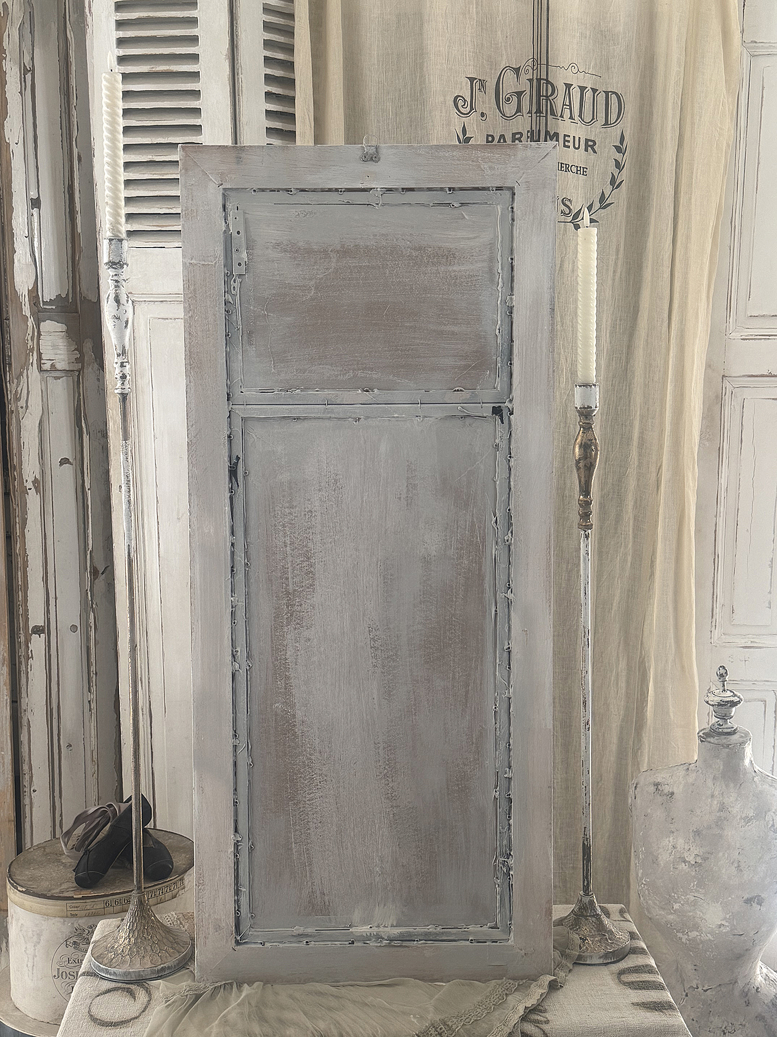 Großer Shabby Spiegel – Haute Couture Paris***