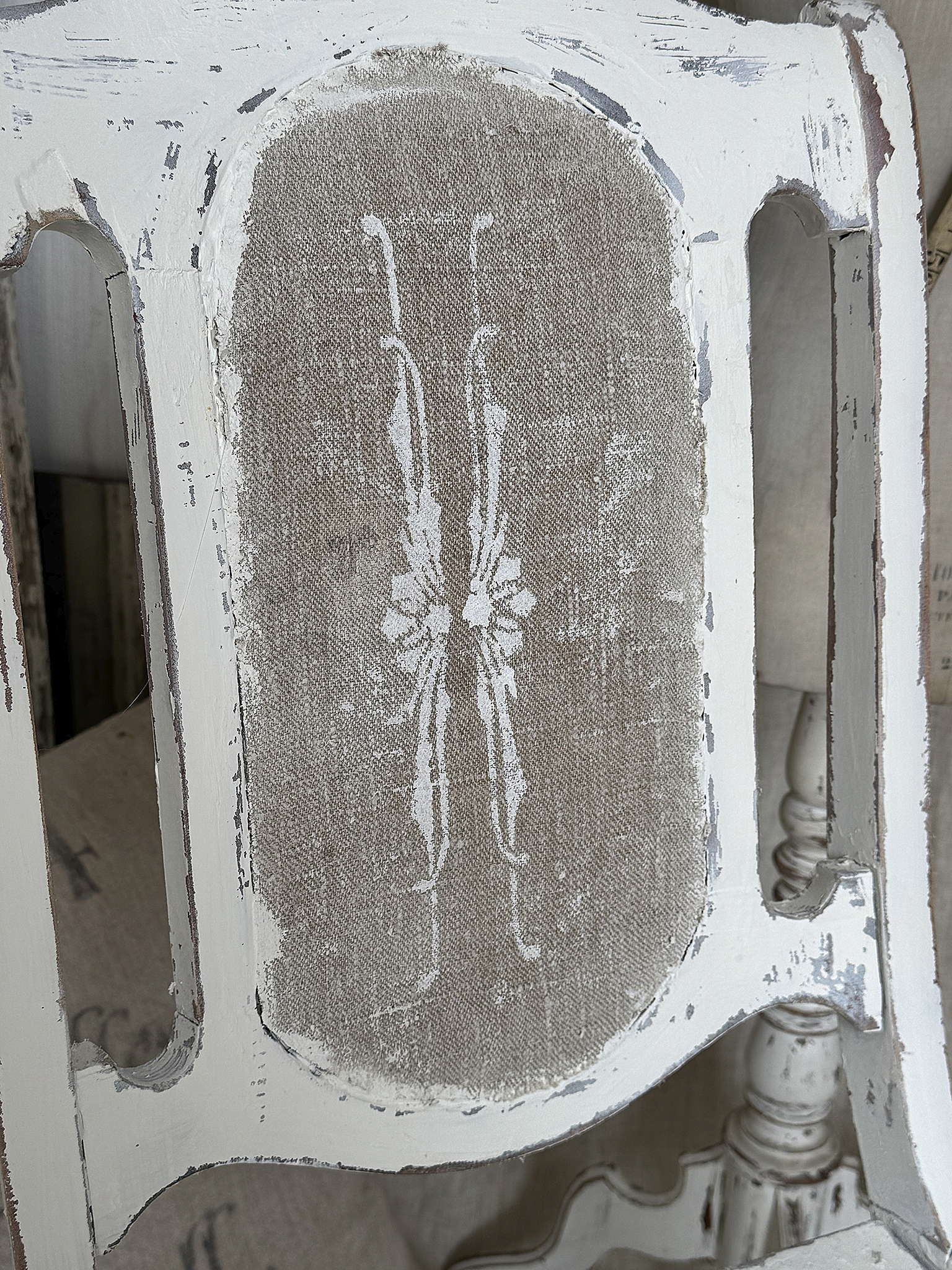 Antiker Shabby Chic Stuhl mit Wiener Geflecht & altem Leinen – handveredeltes Einzelstück im Jugendstil***