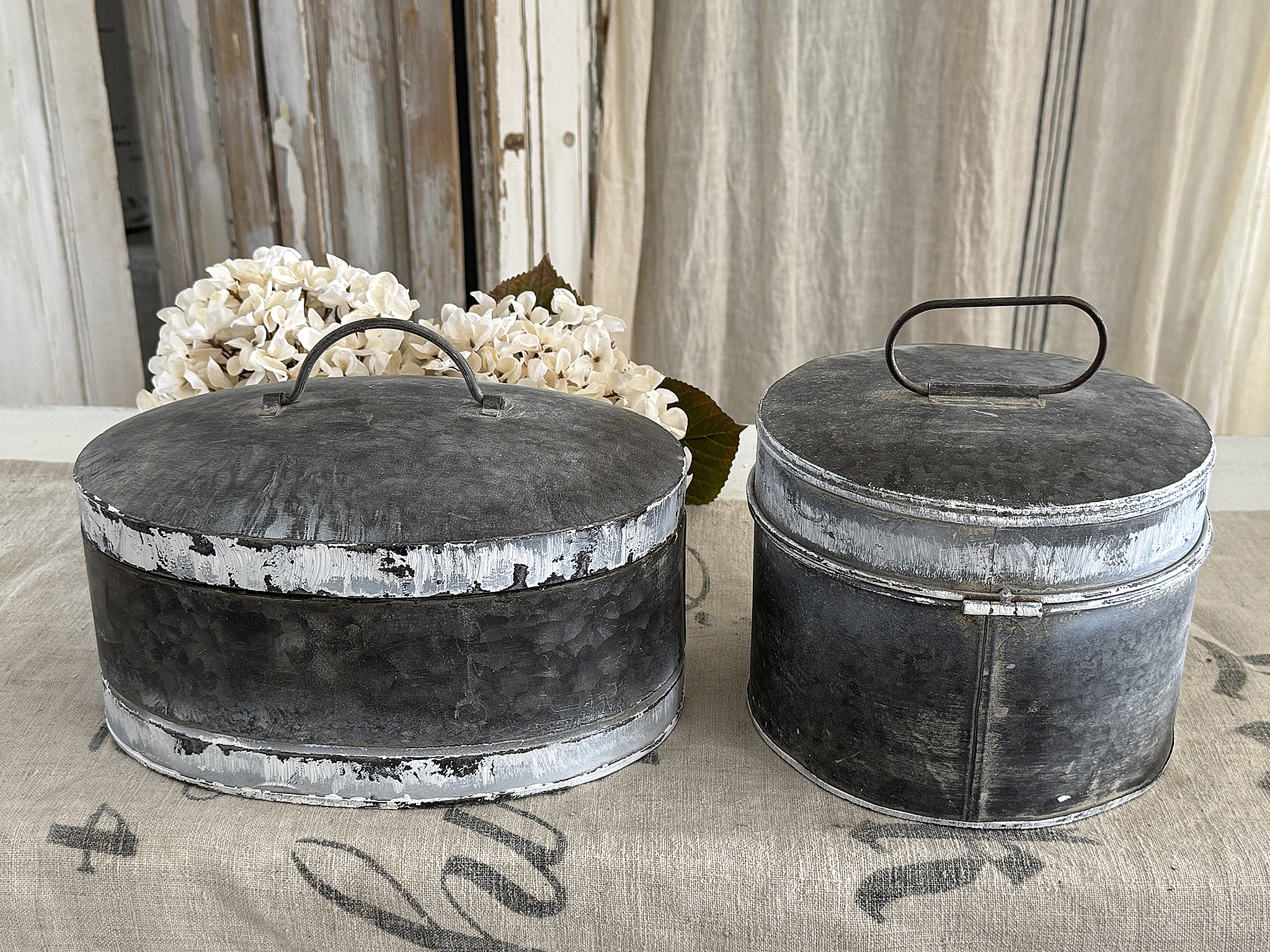  Altes Dosen-Duo aus Zink im Vintage-Stil***