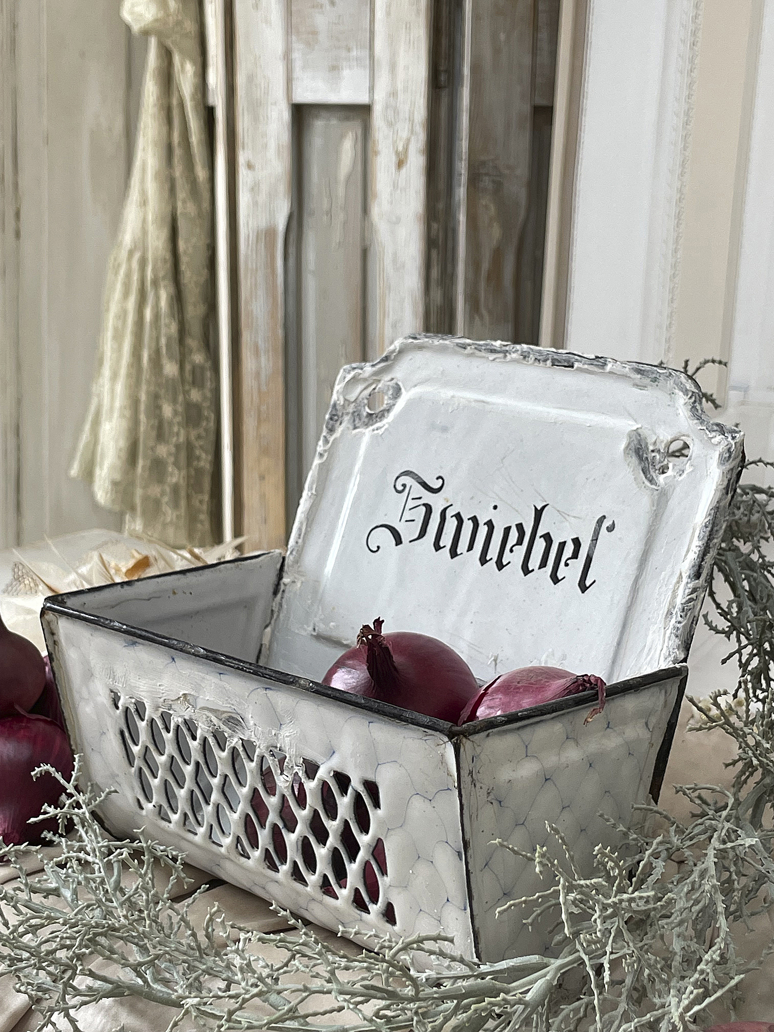 Vintage Zwiebel/Wand-Topf/Emaille*** Vintage Zwiebel/Wand-Topf/Emaille***