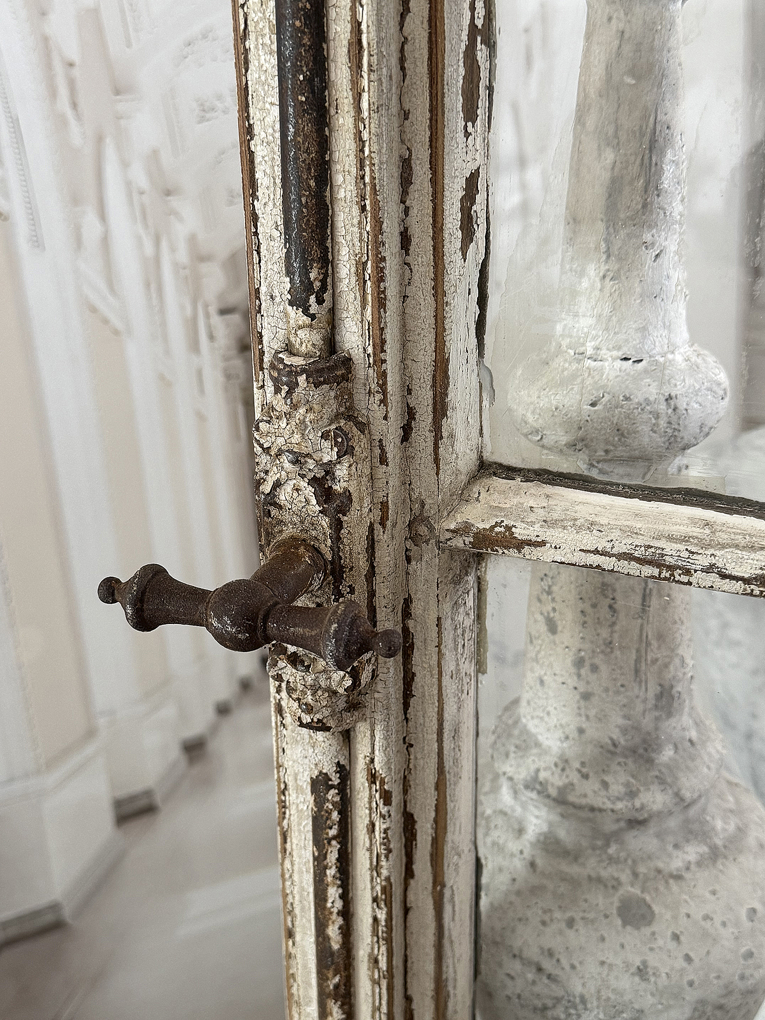 Antikes Sprossenfenster aus der Gründerzeit – originaler Charme mit wunderschöner Patina***