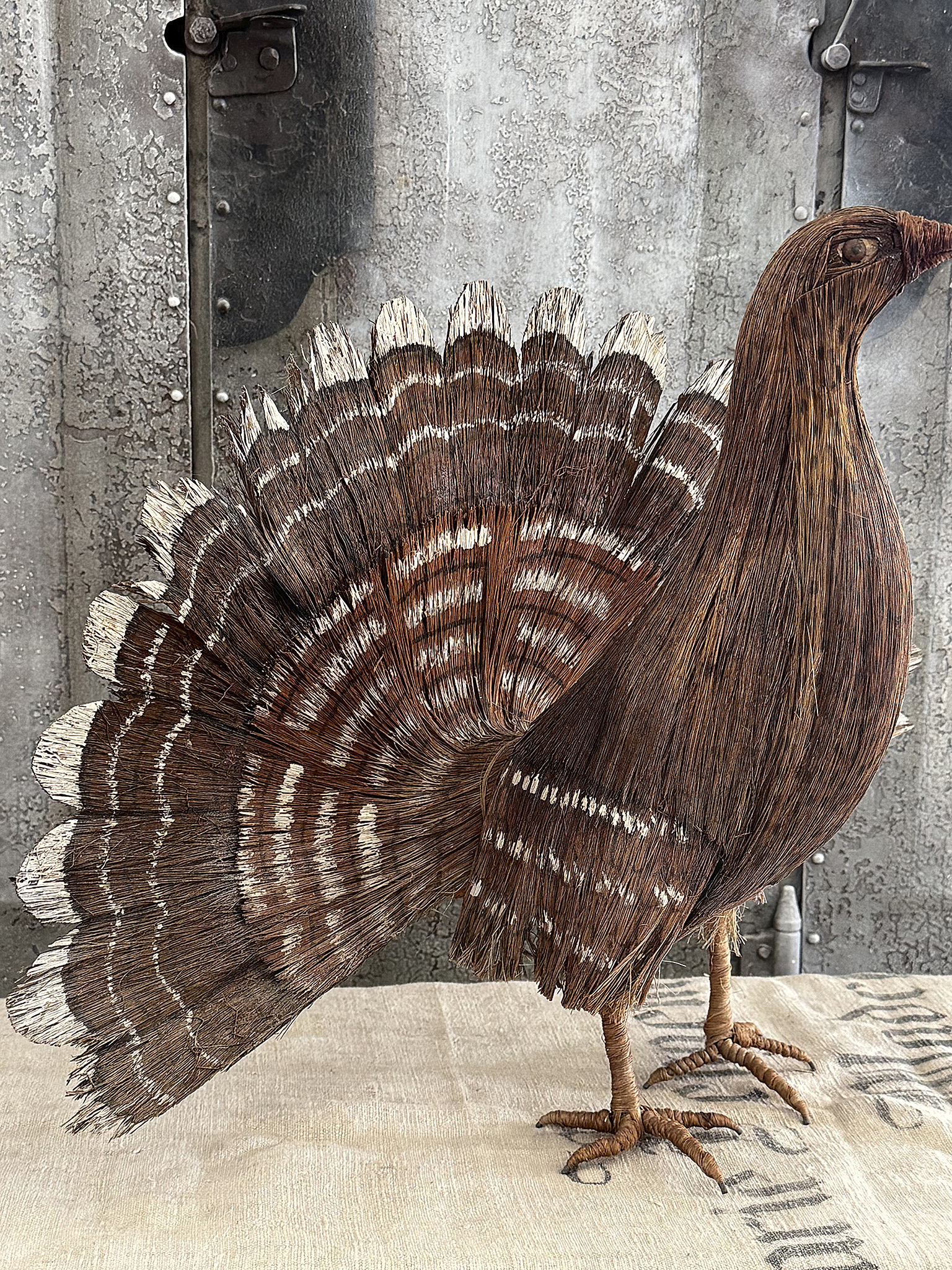 Vintage-Truthahn aus Naturästen – detailreiche Vogelskulptur mit natürlichem Charme***