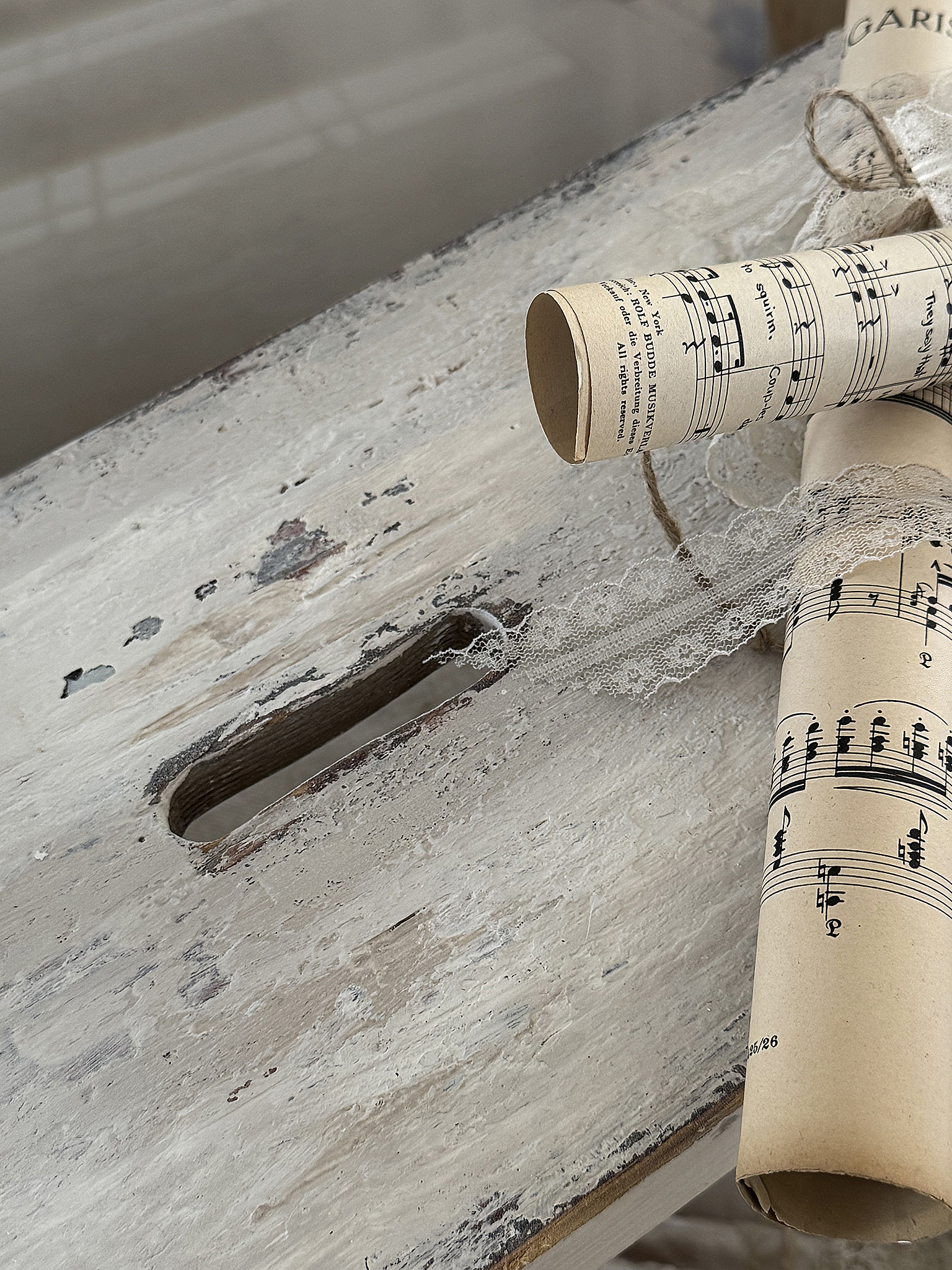 Langes Fußbänkchen im alten Shabbykleid***