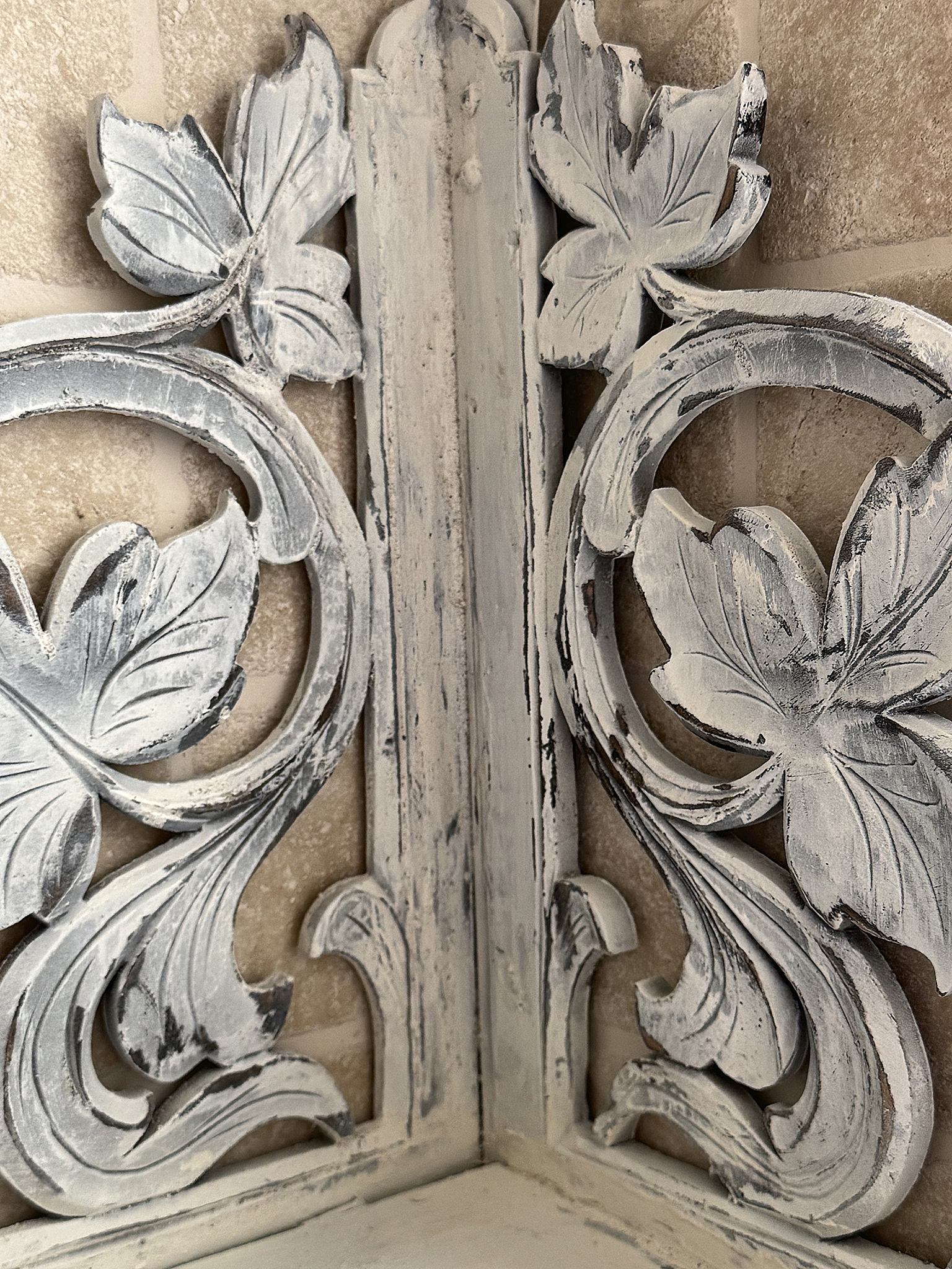 Antikes Eckregal im Jugendstil***
