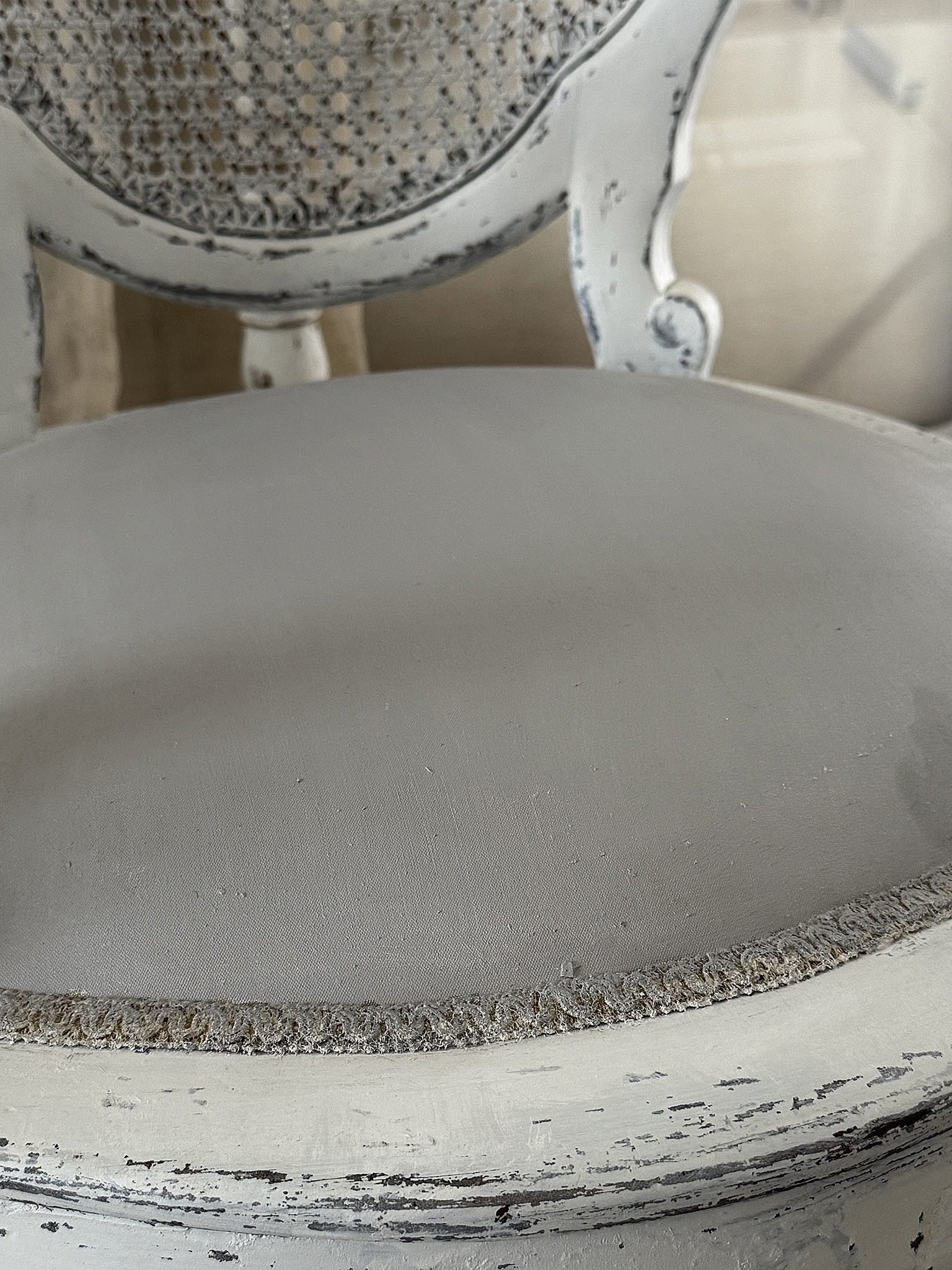 Romantischer antiker Armlehnstuhl-Sessel aus Frankreich***