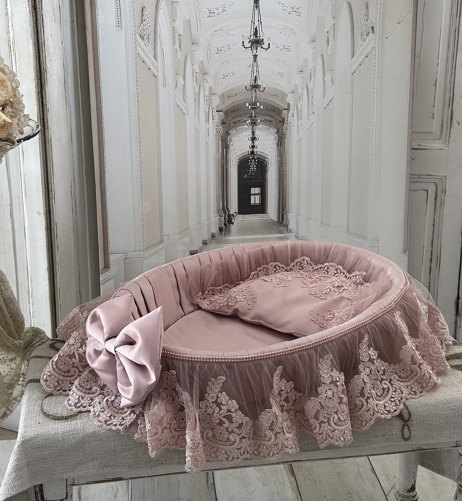  Romantisches Hundebett für kleine Hunde in Altrosa mit Spitze, Perlen & Kissen***