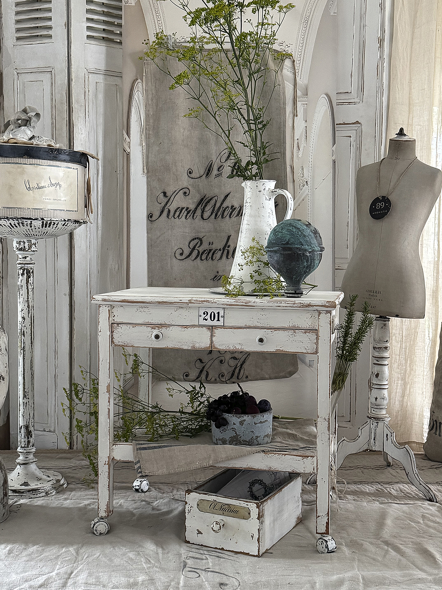 Beistelltisch/Rolltisch im Shabbykleid****