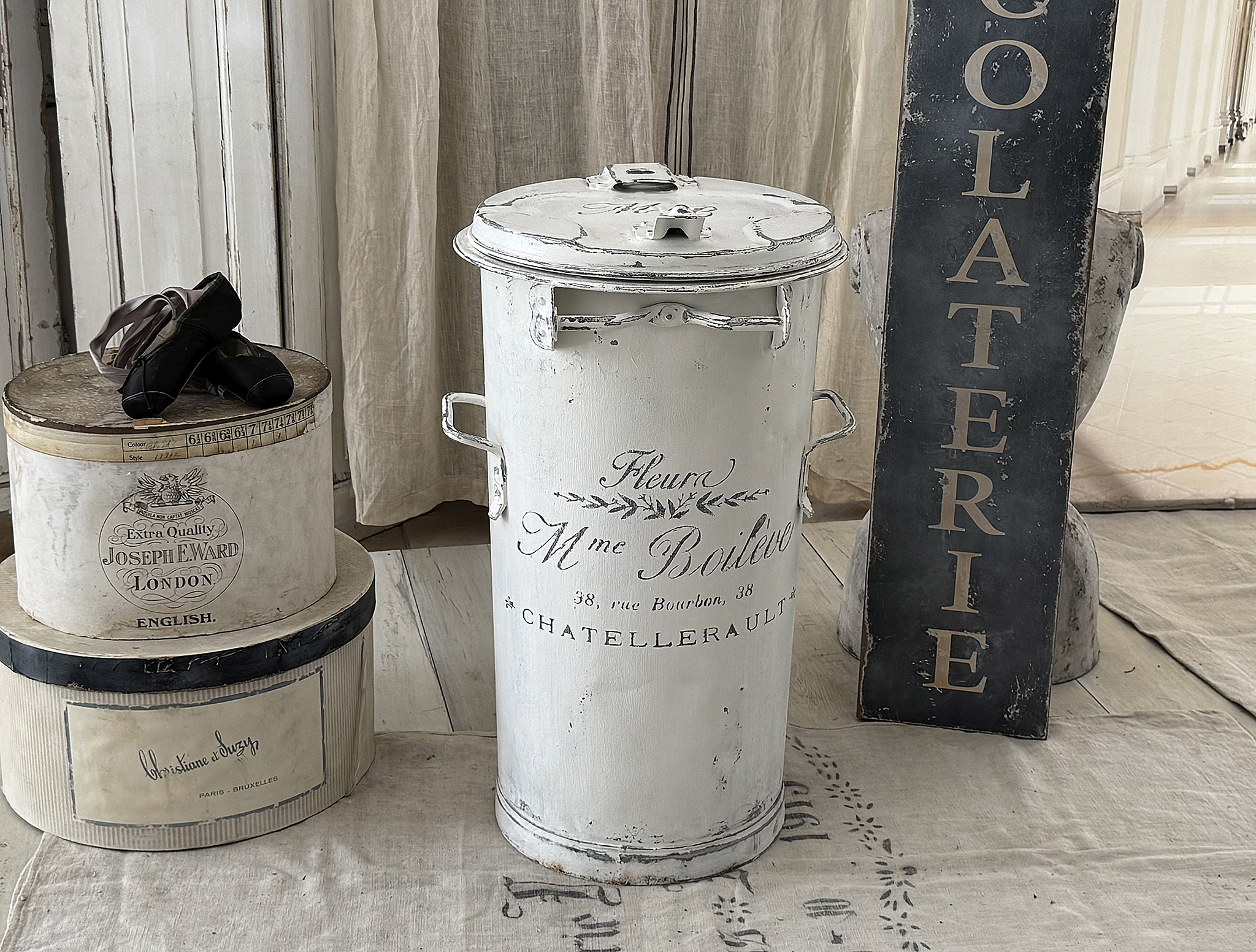 Antike große Zinktonne im Shabby Chic –Unikat mit französischem Flair**