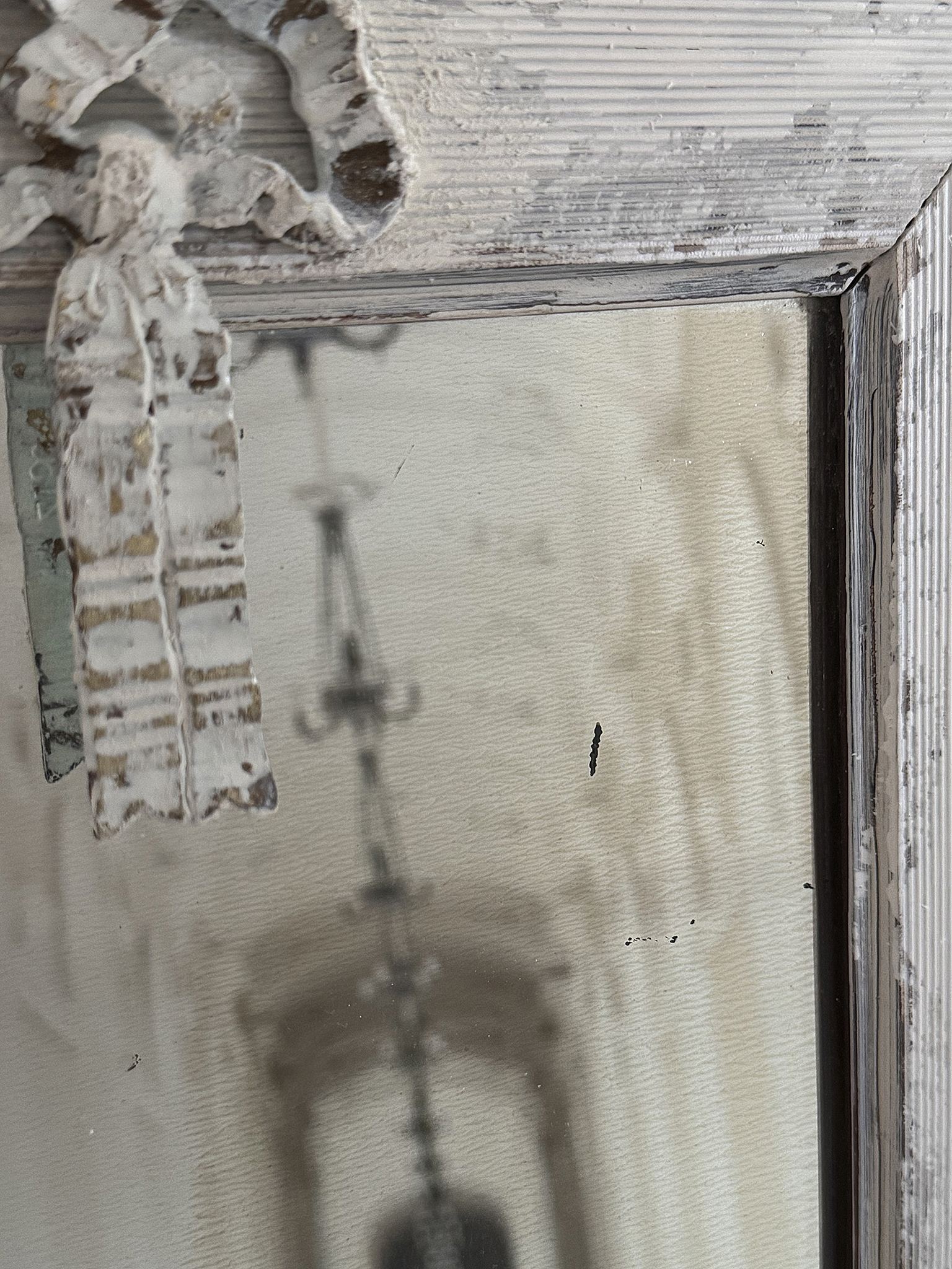  Kleiner antiker Wandspiegel ***