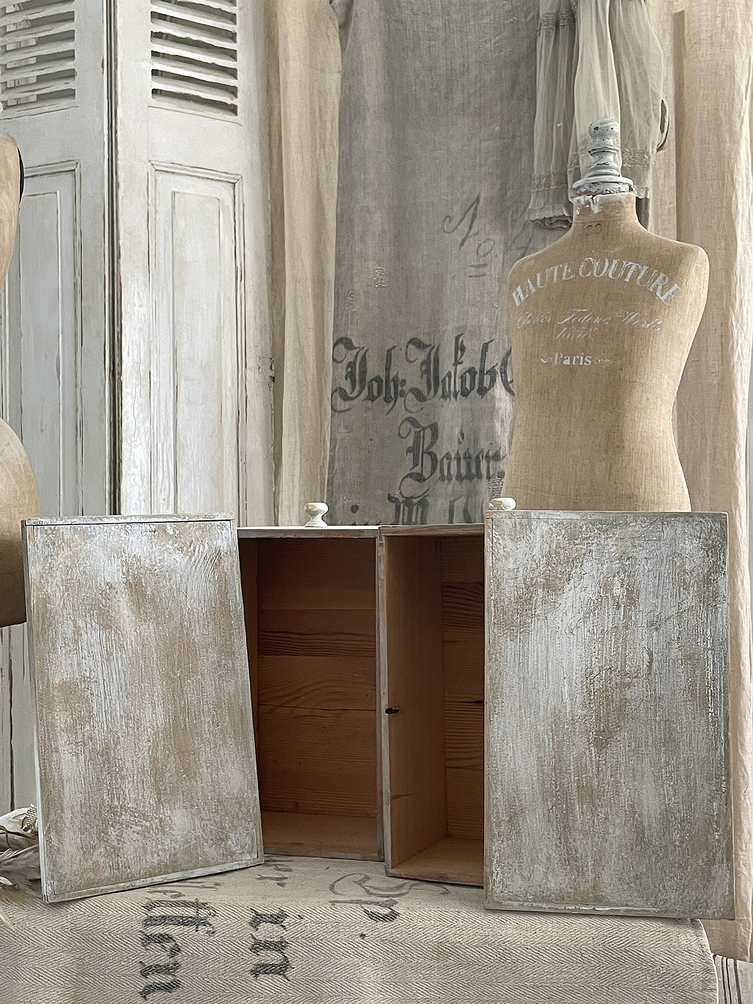 Alte Deckelkiste im sanftem Shabbykleid *** Alte Deckelkiste im sanftem Shabbykleid ***