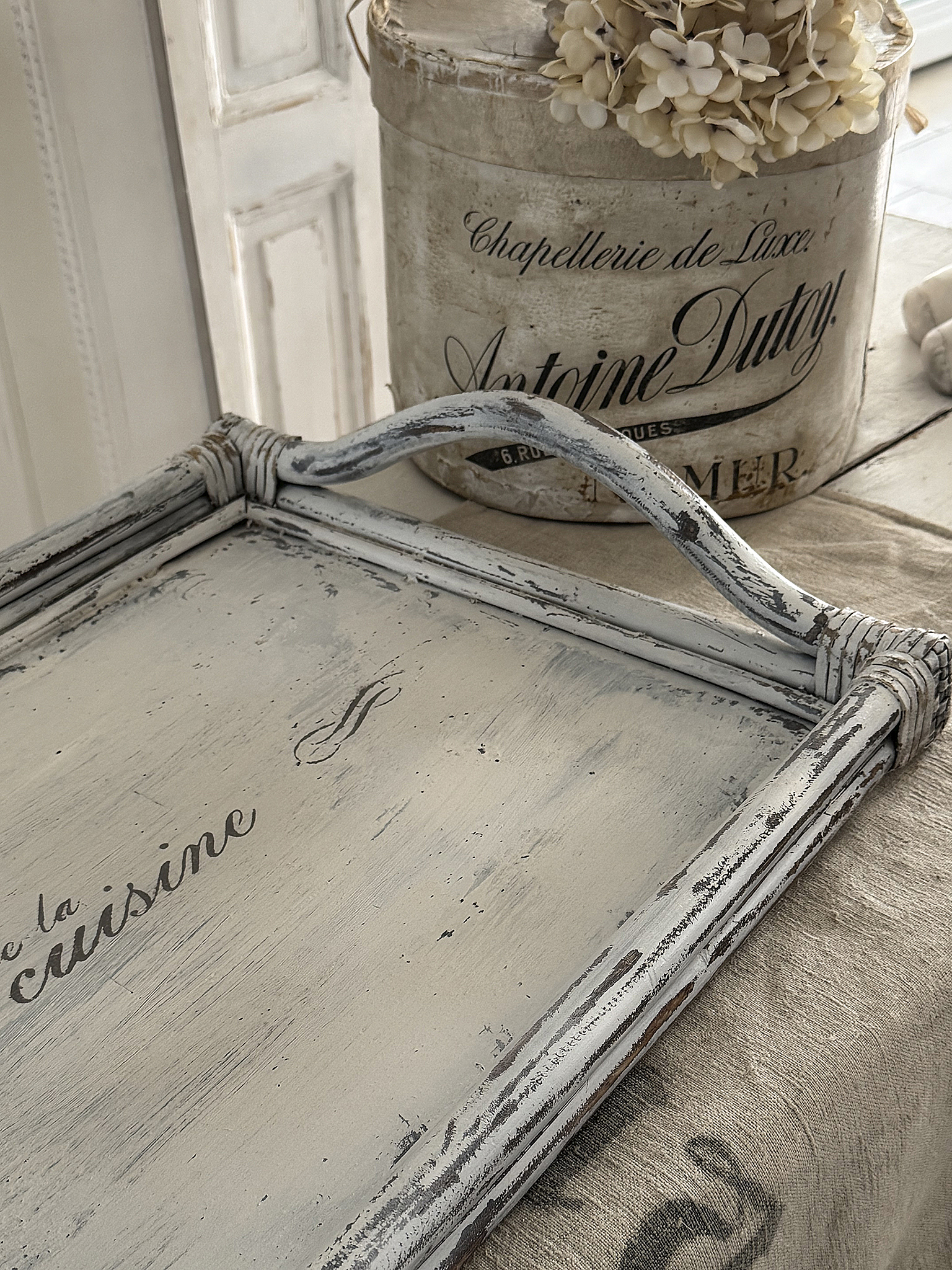  Altes Holztablett „La Cuisine“ im Shabby-Chic***