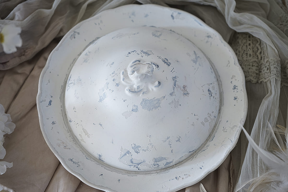 Alte Porzellanschale mit Haube***