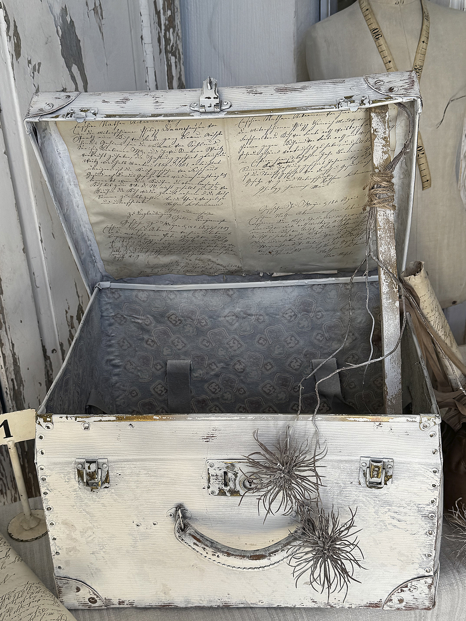 Zauberhafter Vintage-Hutkoffer in seltener Form – Shabby Chic Unikat mit Geschichte und Charme