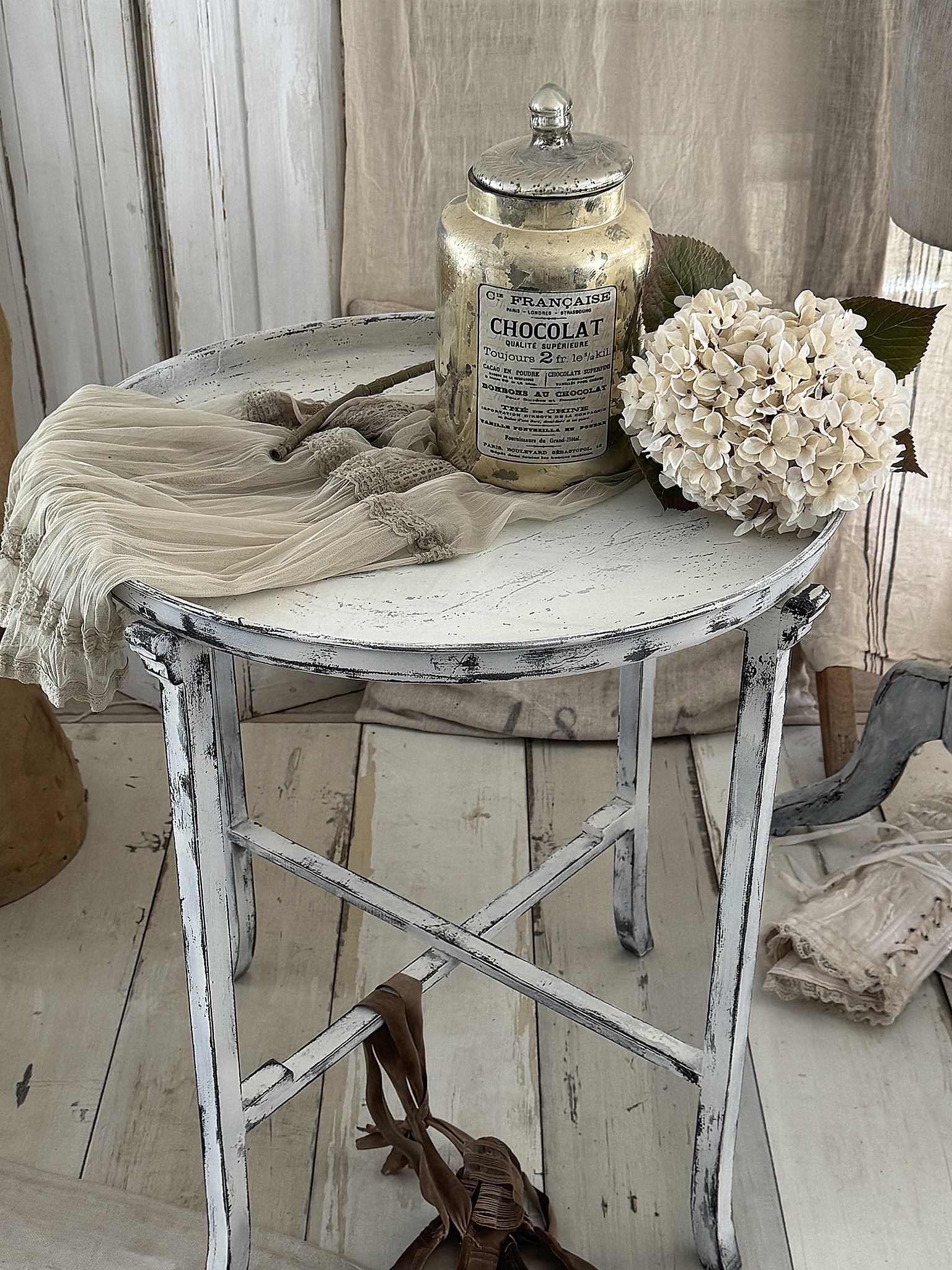 Alter Tablett Klapptisch/Stillleben***