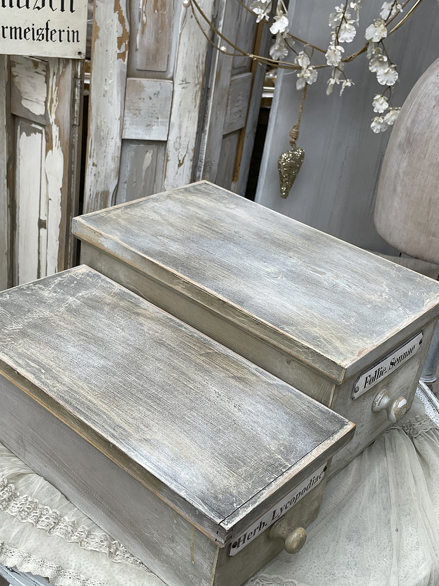 Duo alte Holz Apothekerkisten mit Deckel im original Lack*** Duo alte Holz Apothekerkisten mit Deckel im original Lack***