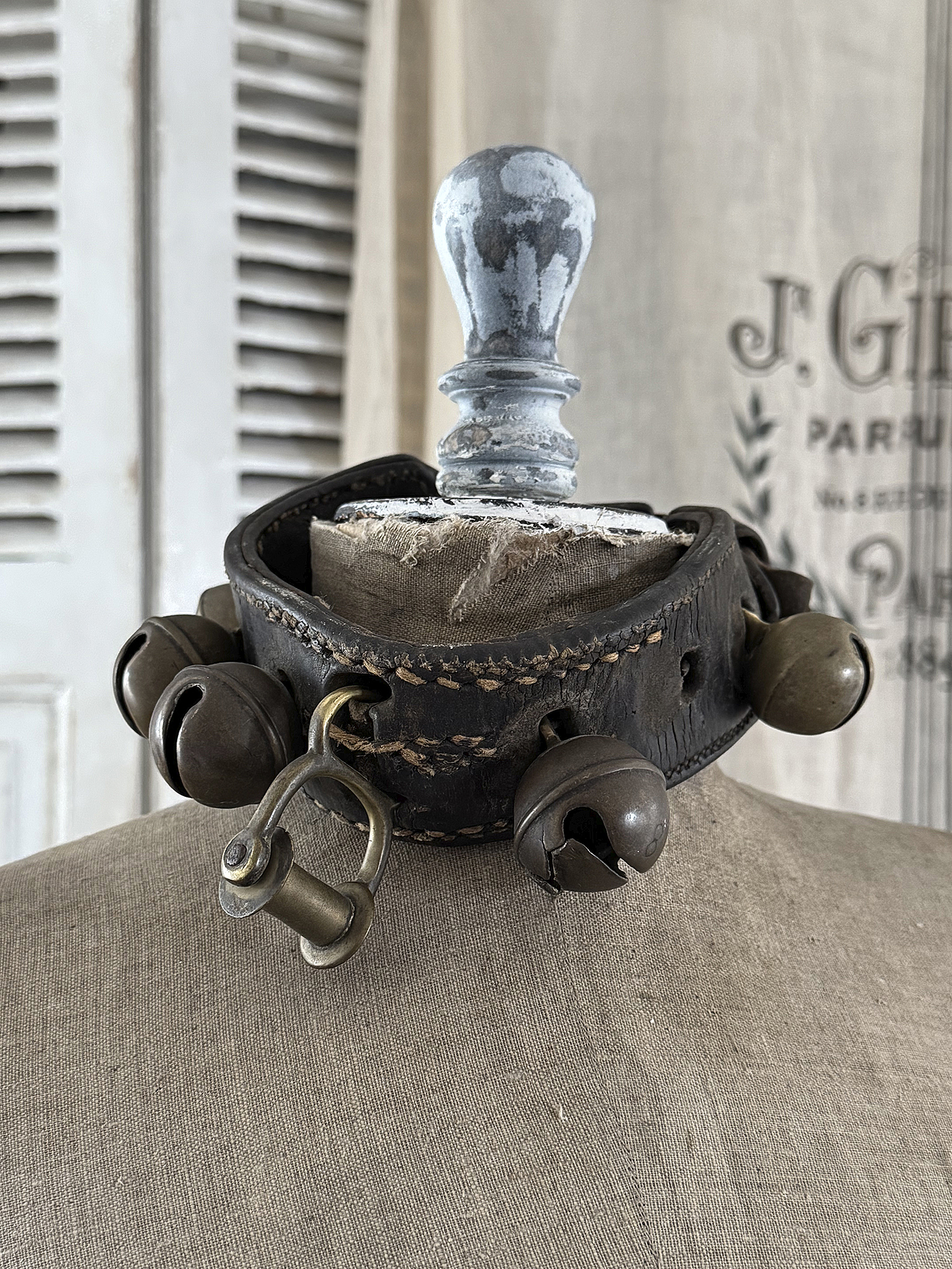 Antikes Schellenband aus Leder mit Messing-Schellen – rustikales Unikat***