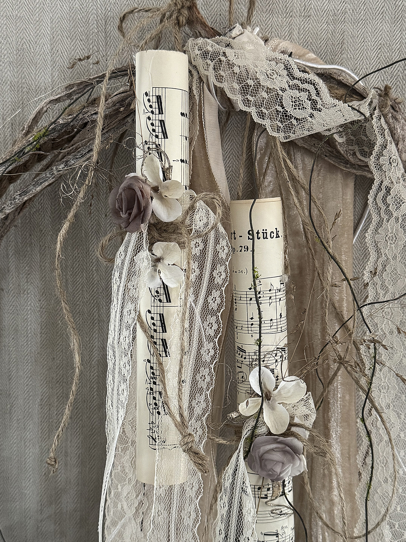 Großer Naturkranz mit alten Notenblättern – Nostalgie***