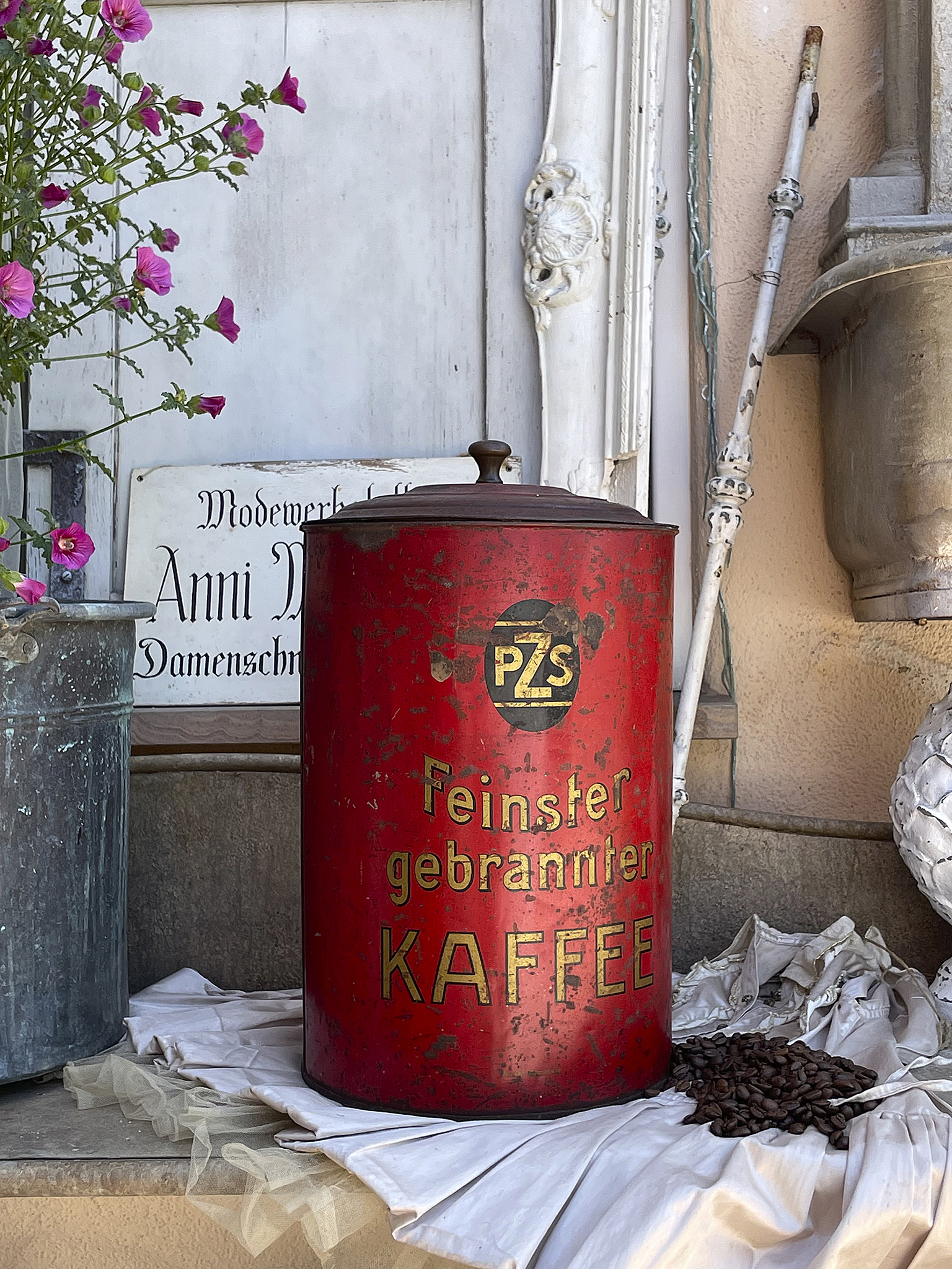 Brocante Große Kaffee-Dose***