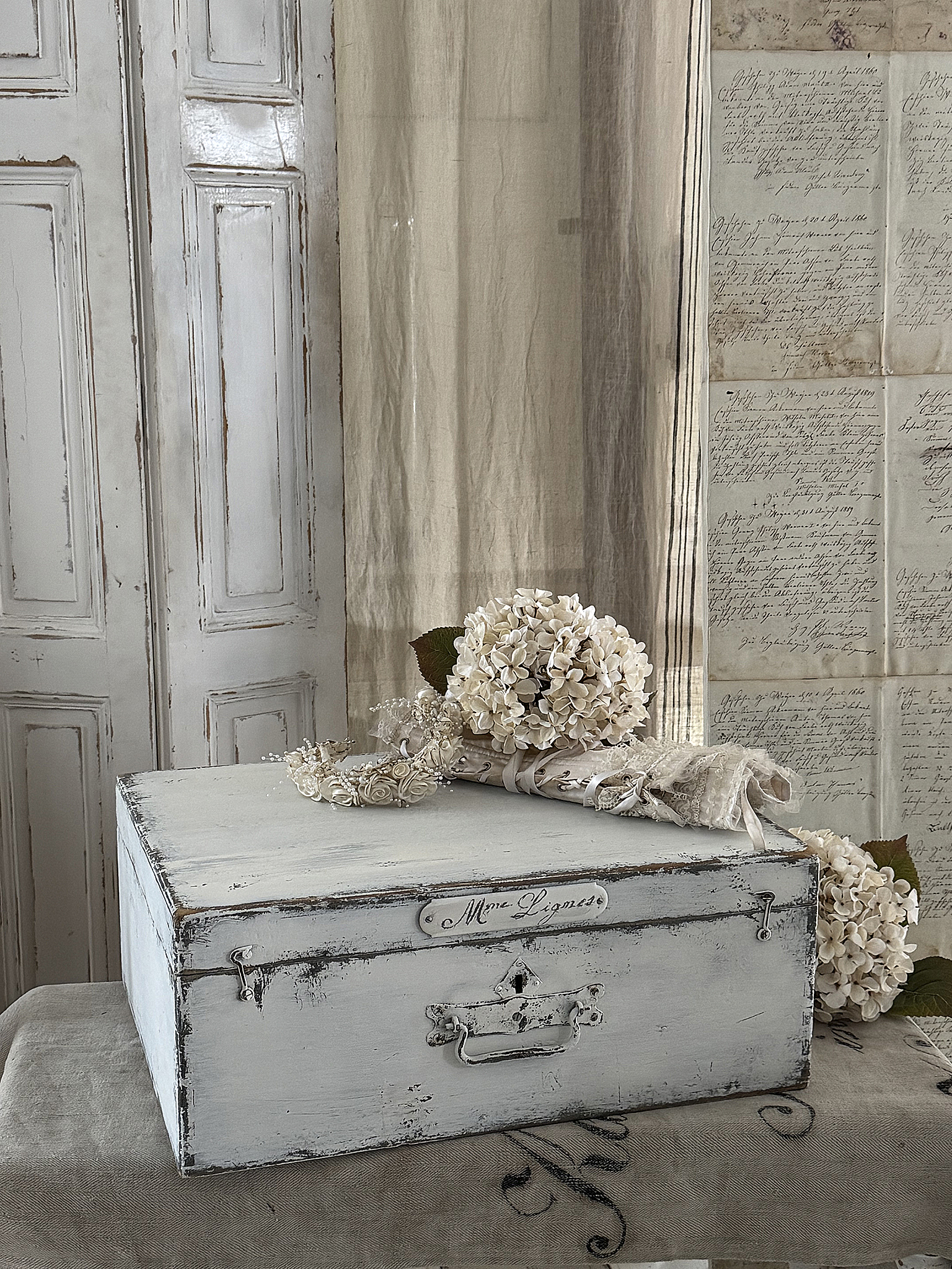 Alter Holzkoffer Madame Lignes***