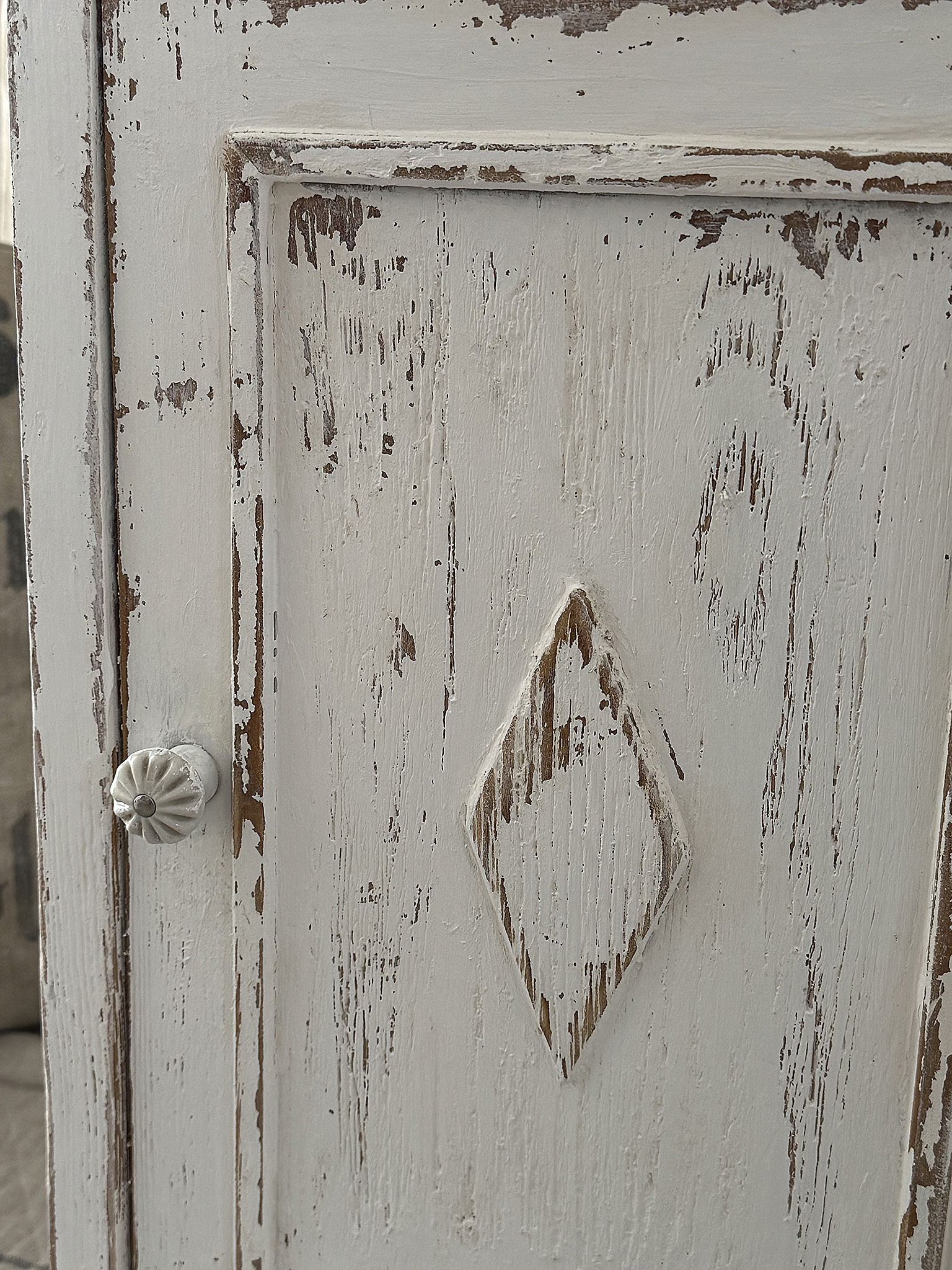 Antikes Beistellschränkchen Shabby-pur