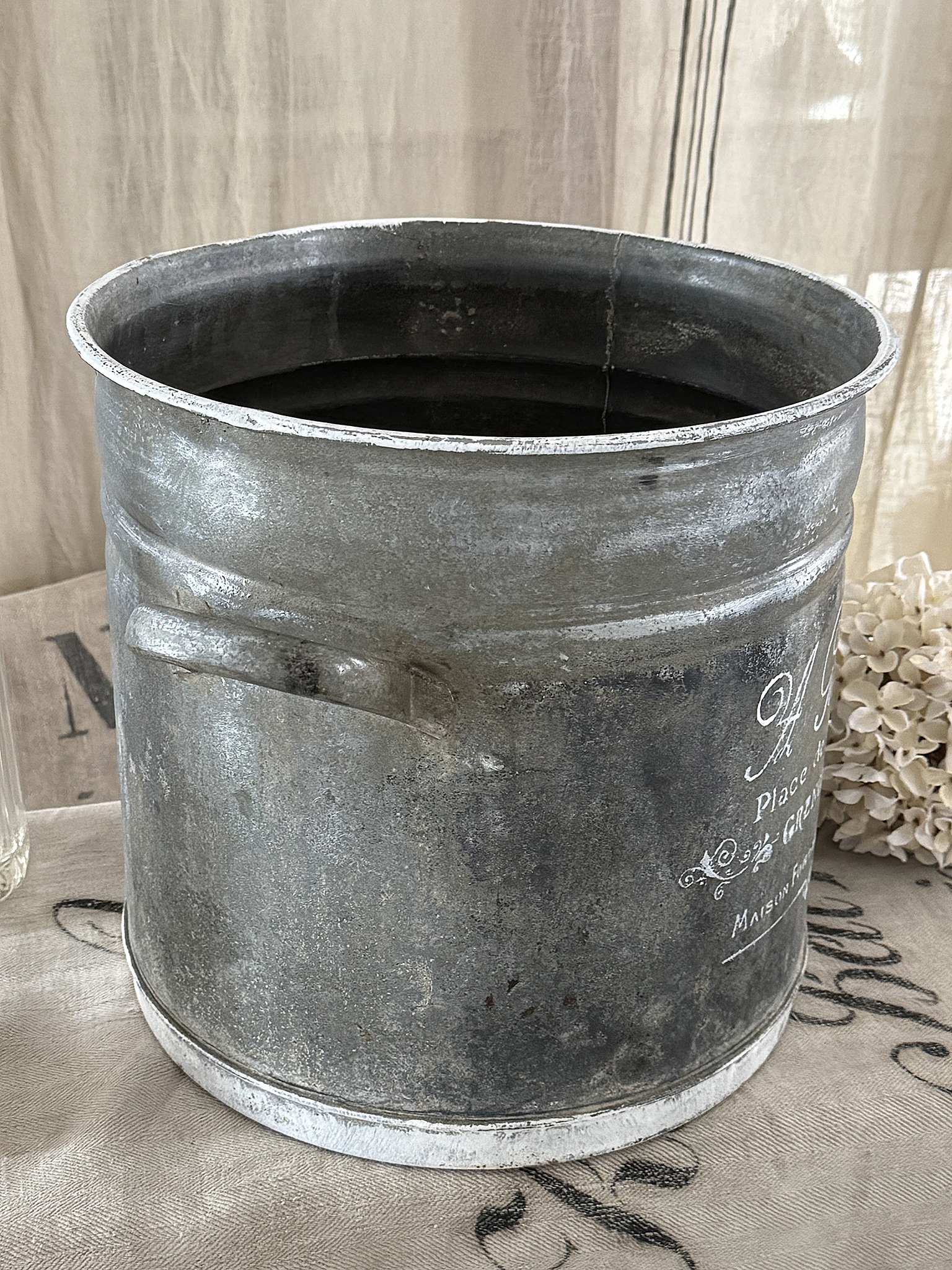 Alter Zinktopf mit französischem Flair***