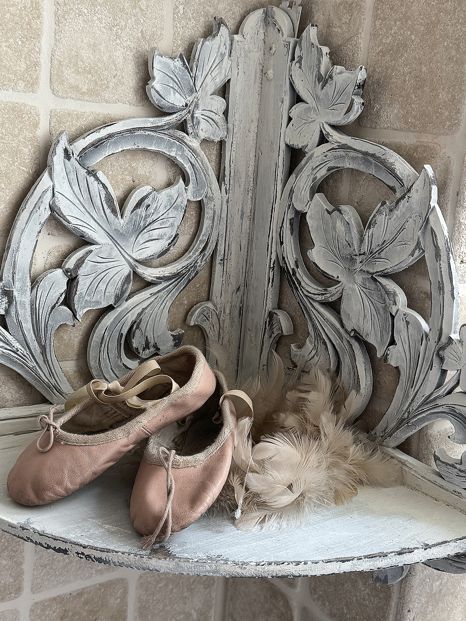 Antikes Eckregal im Jugendstil***