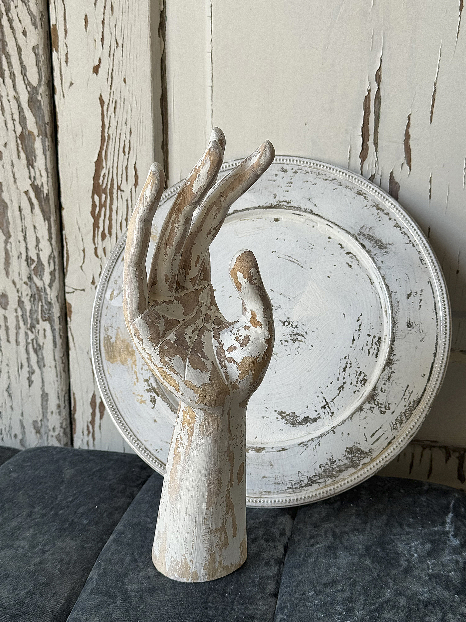 Schmuckhand aus Holz mit passendem Teller***