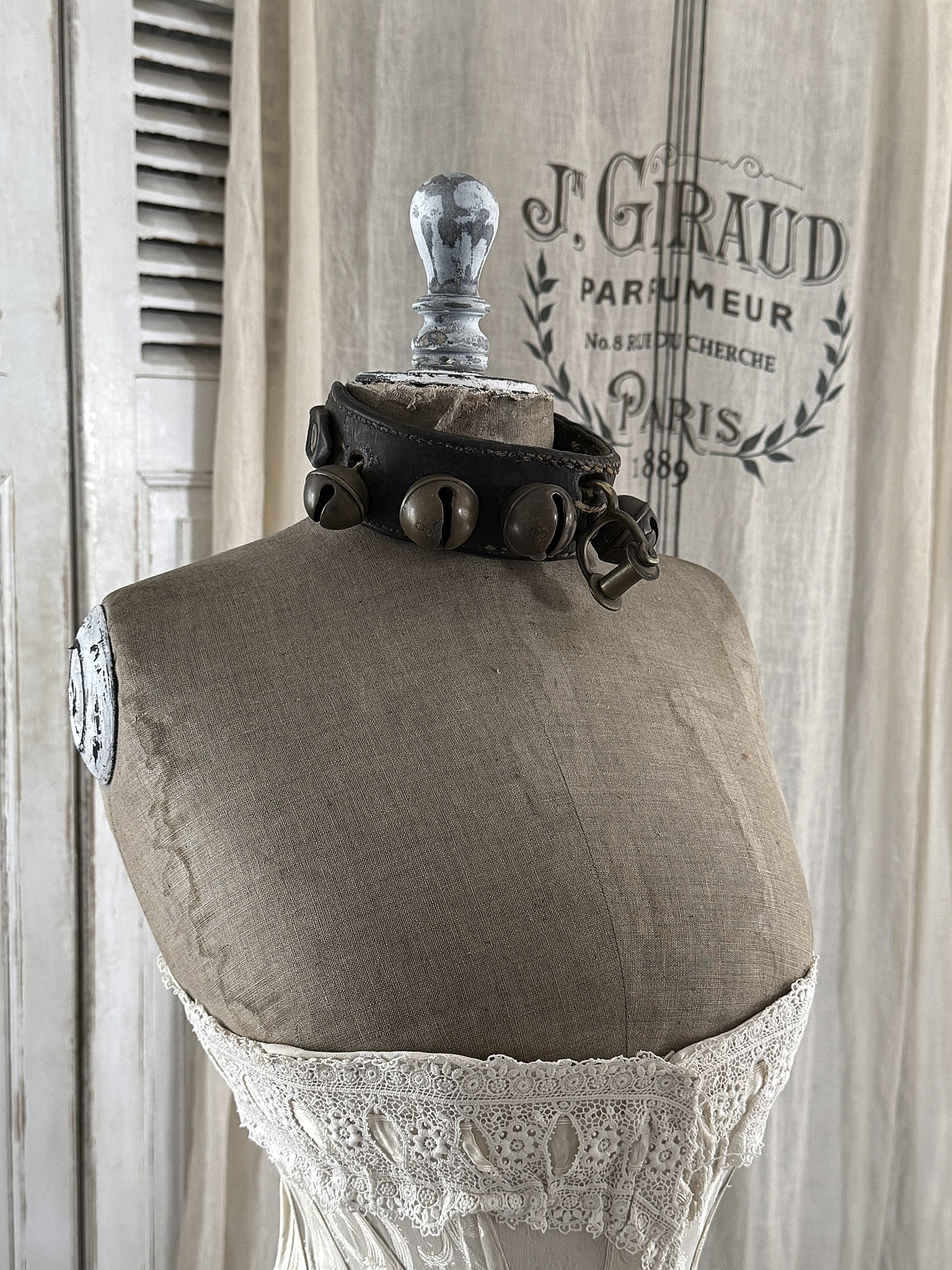 Antikes Schellenband aus Leder mit Messing-Schellen – rustikales Unikat***