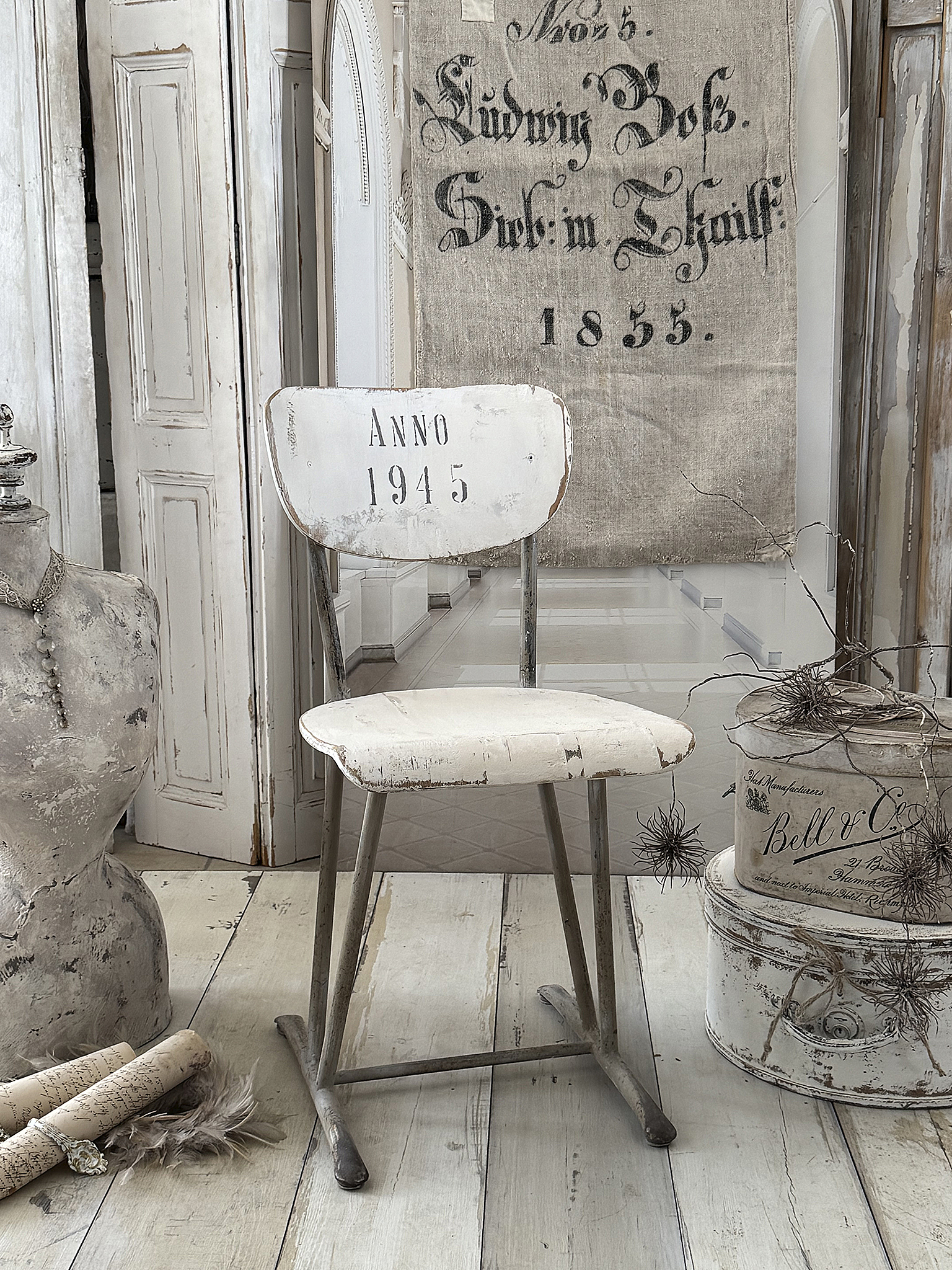 Alter Werkstattstuhl im Shabby Chic mit charmantem Vintage-Flair***