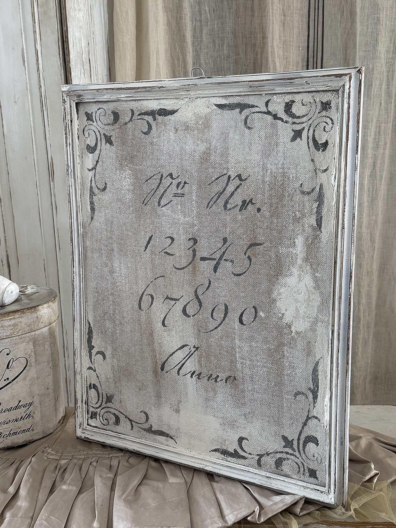 Altes Leinwandbild „Vintage-Zahlen“ im Shabby-Rahmen***