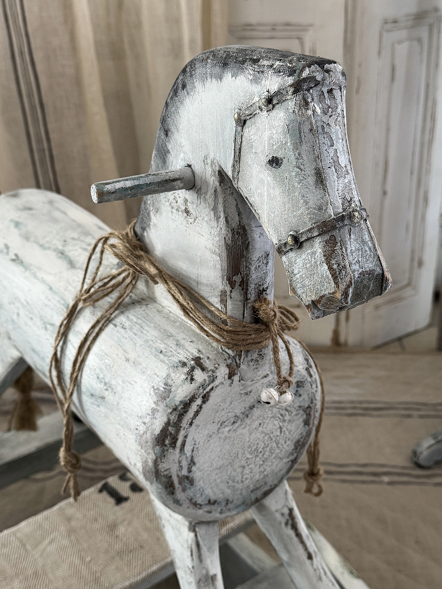 Altes Schaukelpferd Shabby-pur** Altes Schaukelpferd Shabby-pur**