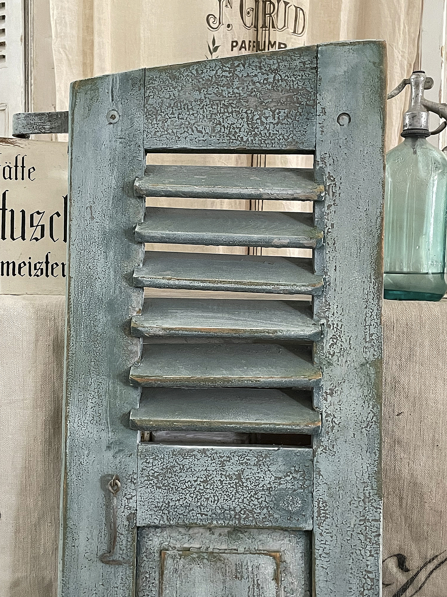 Antiker Fensterladen Pastell 1*** Antiker Fensterladen Pastell 1***