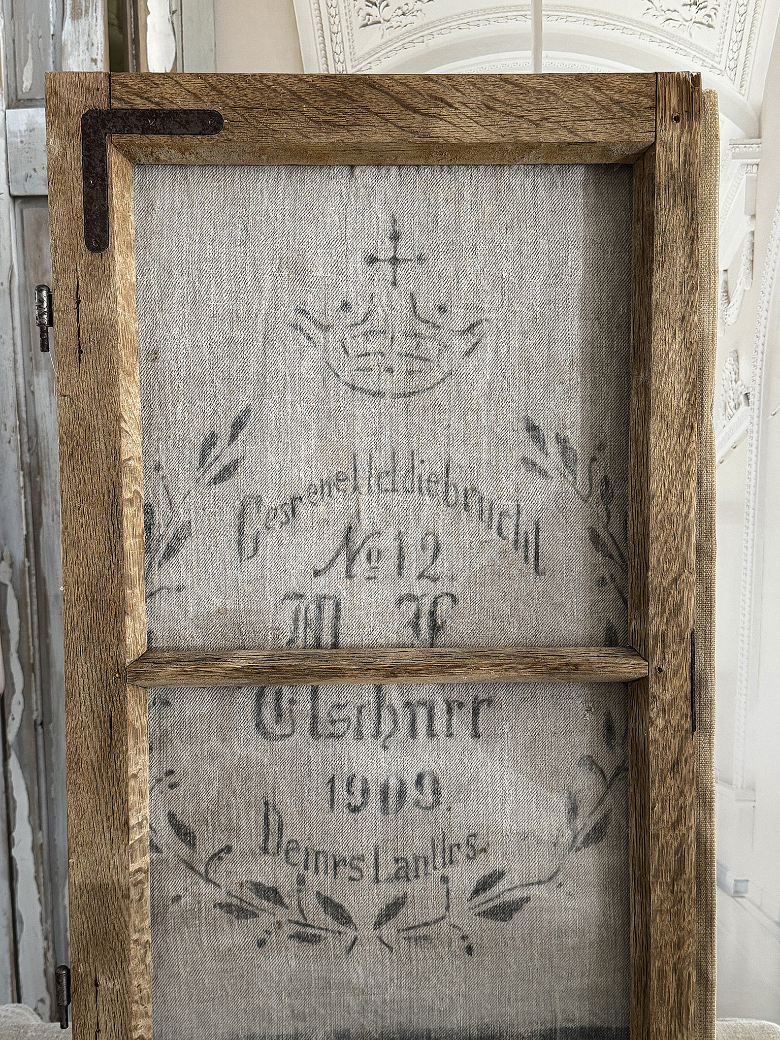 Alter Fensterrahmen mit antikem Mehlsack – zeitloses Shabby-Deko-Stück*** Alter Fensterrahmen mit antikem Mehlsack – zeitloses Shabby-Deko-Stück***