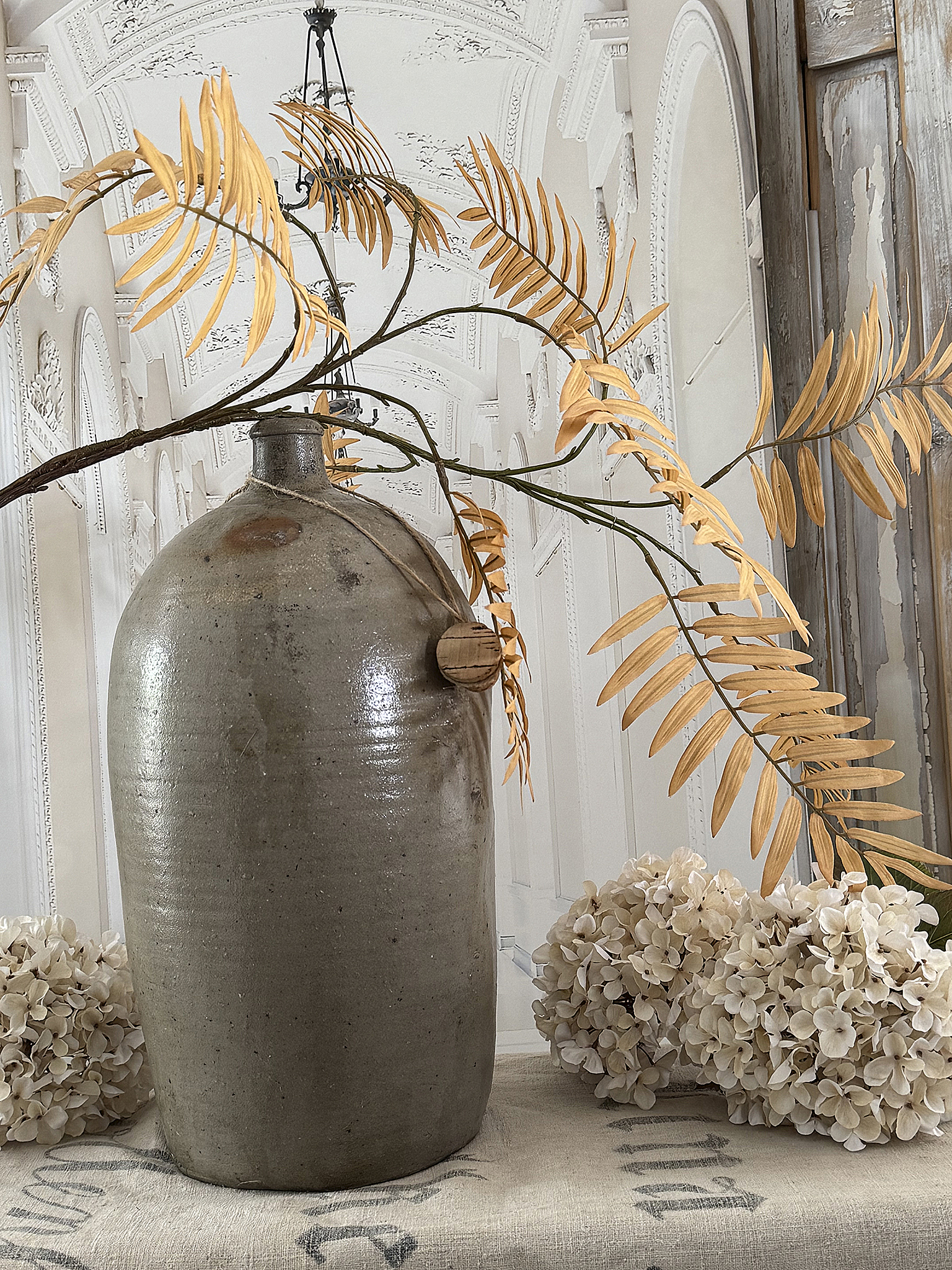 Große alte Steinzeug-Vase aus Frankreich – handgefertigtes Unikat mit Charakter und Patina***