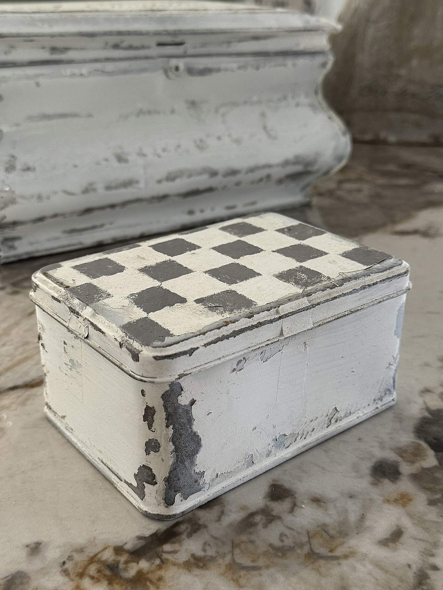 Zwei zauberhafte Zinkblechdosen im charmanten Shabby-Chic-Duo***