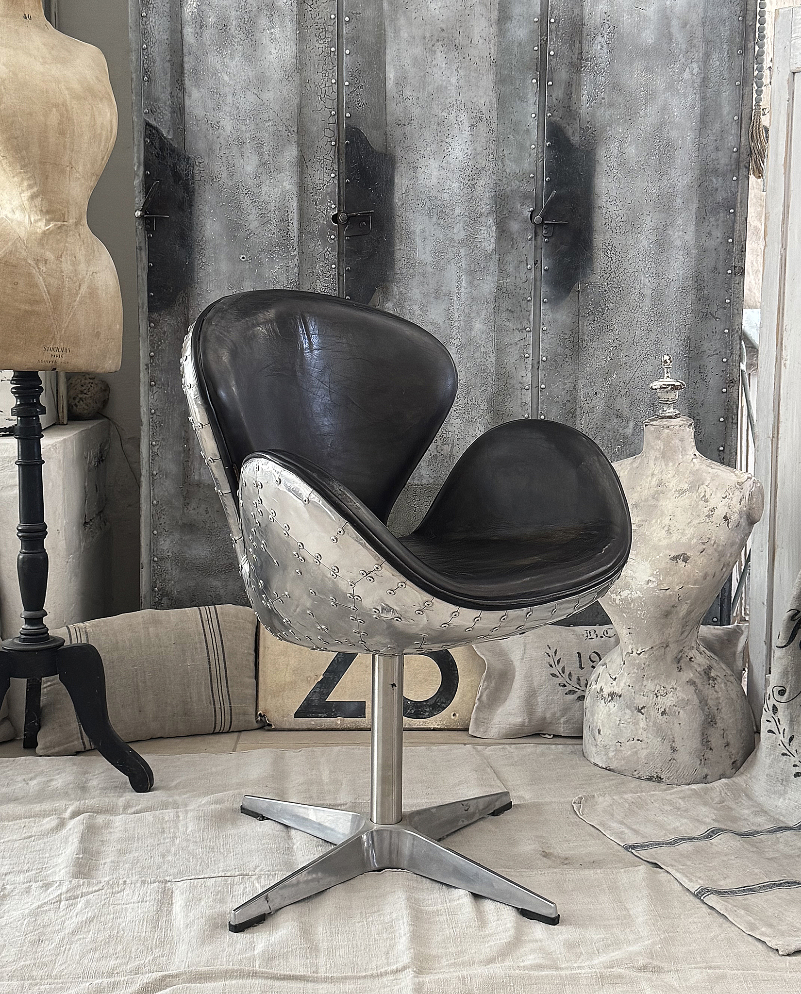 Luxus Art-Déco Schreibtischstuhl aus Echtleder & Aluminium im Air-Wing-Design***
