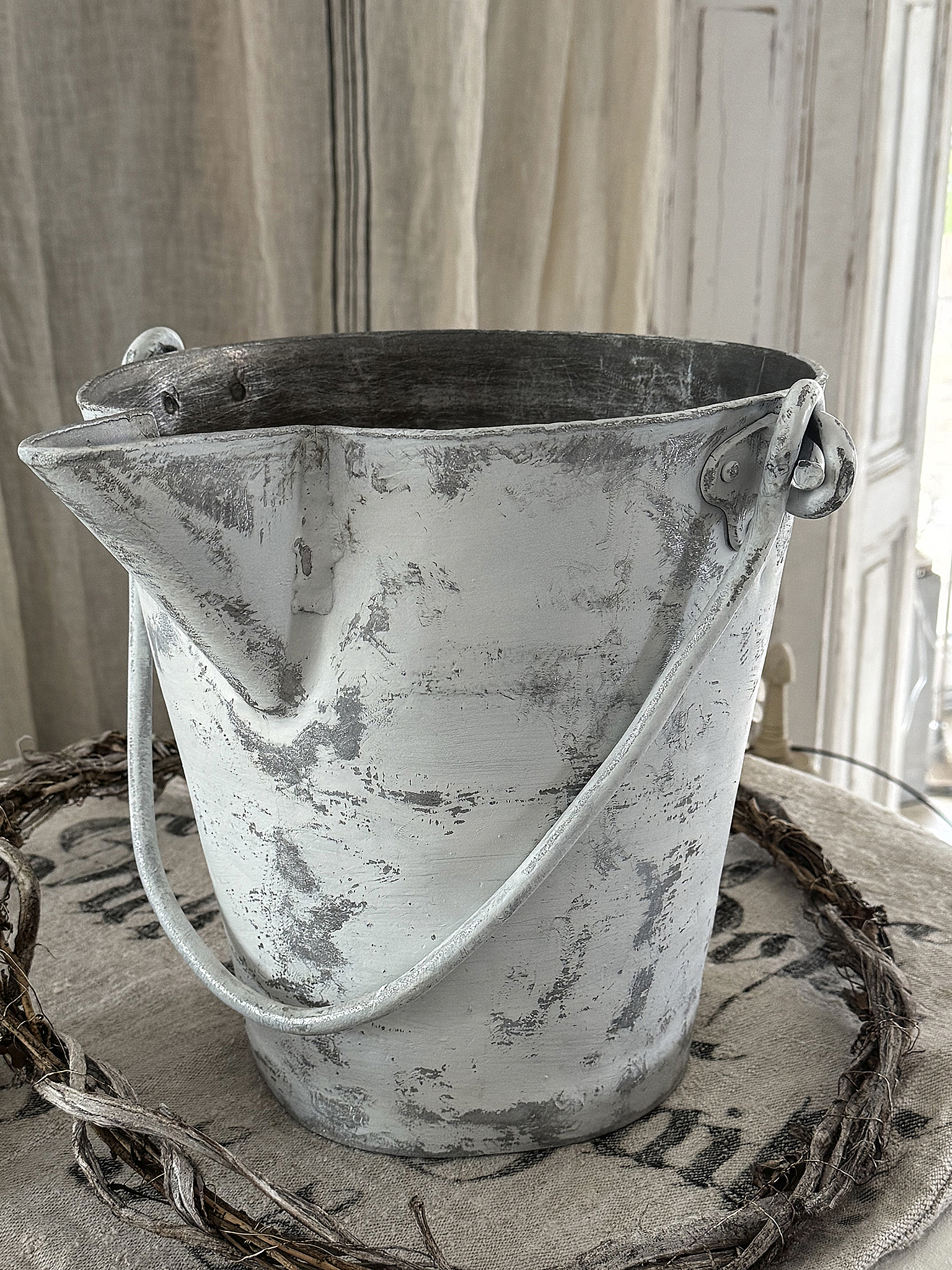 Charmanter Vintage-Aluminiumeimer mit großem Ausguss im Shabby-Stil/10L***